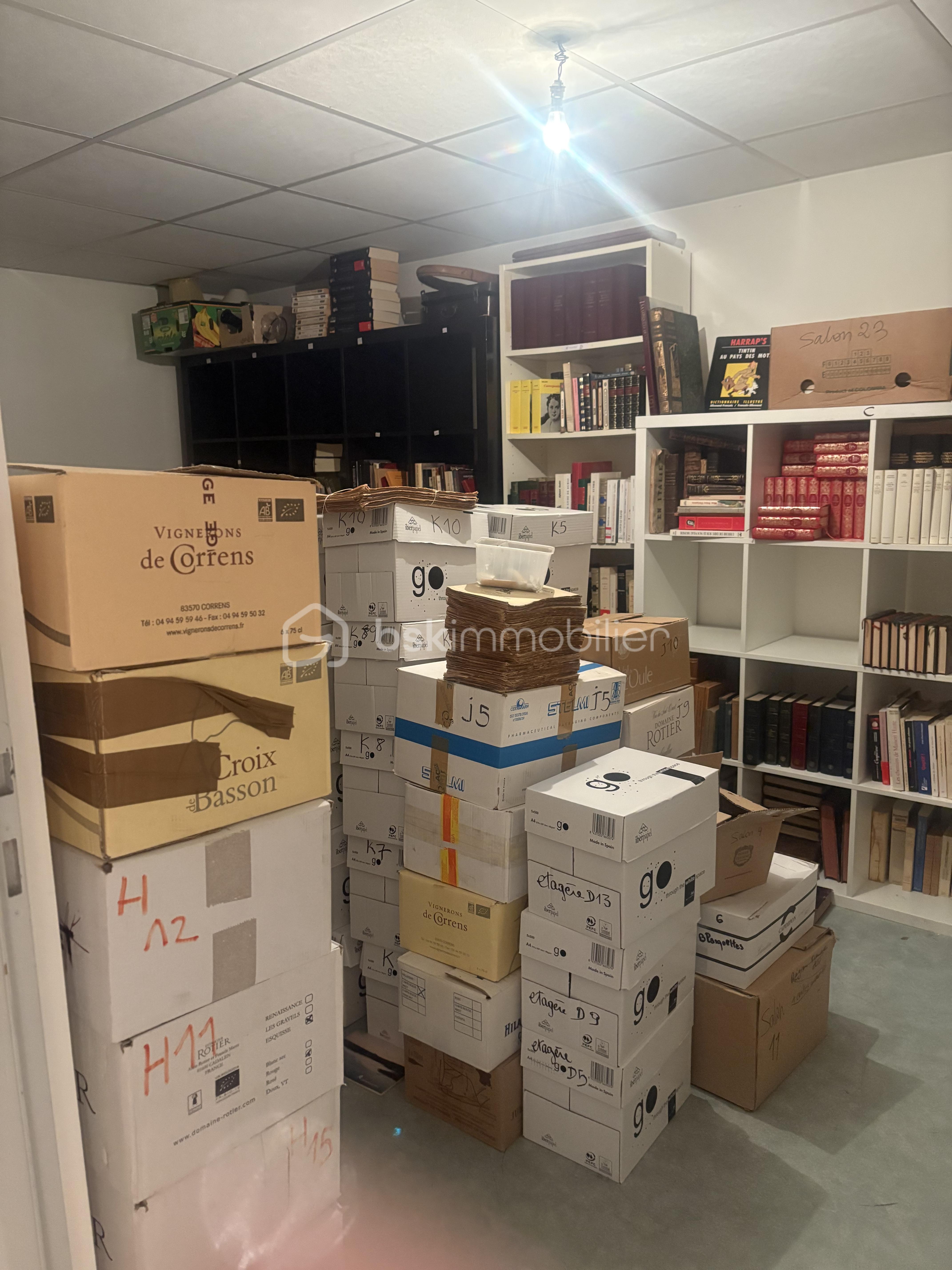 Local d'activités de 177 m² - IMG_2872.jpg