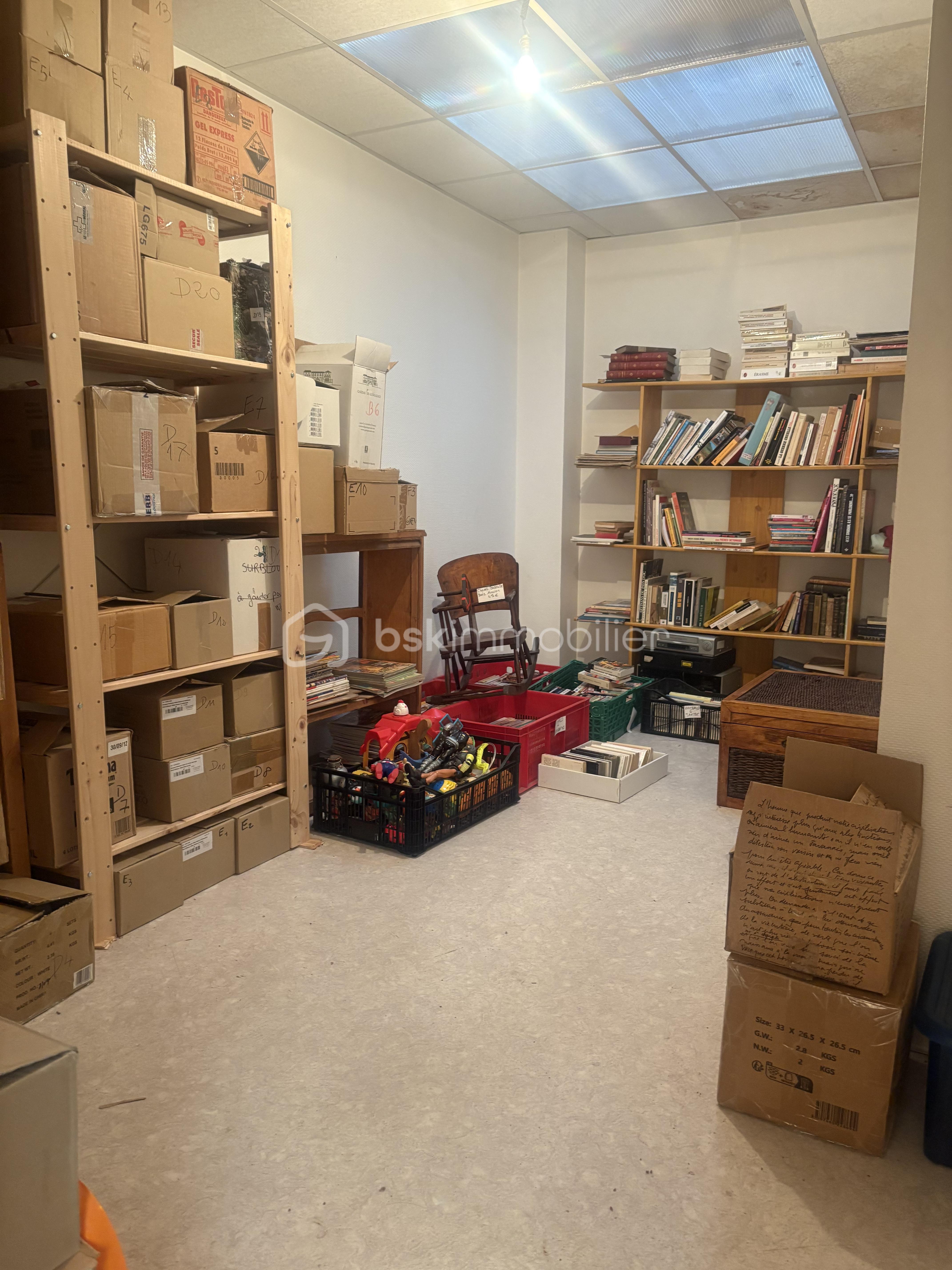 Local d'activités de 177 m² - IMG_2870.jpg