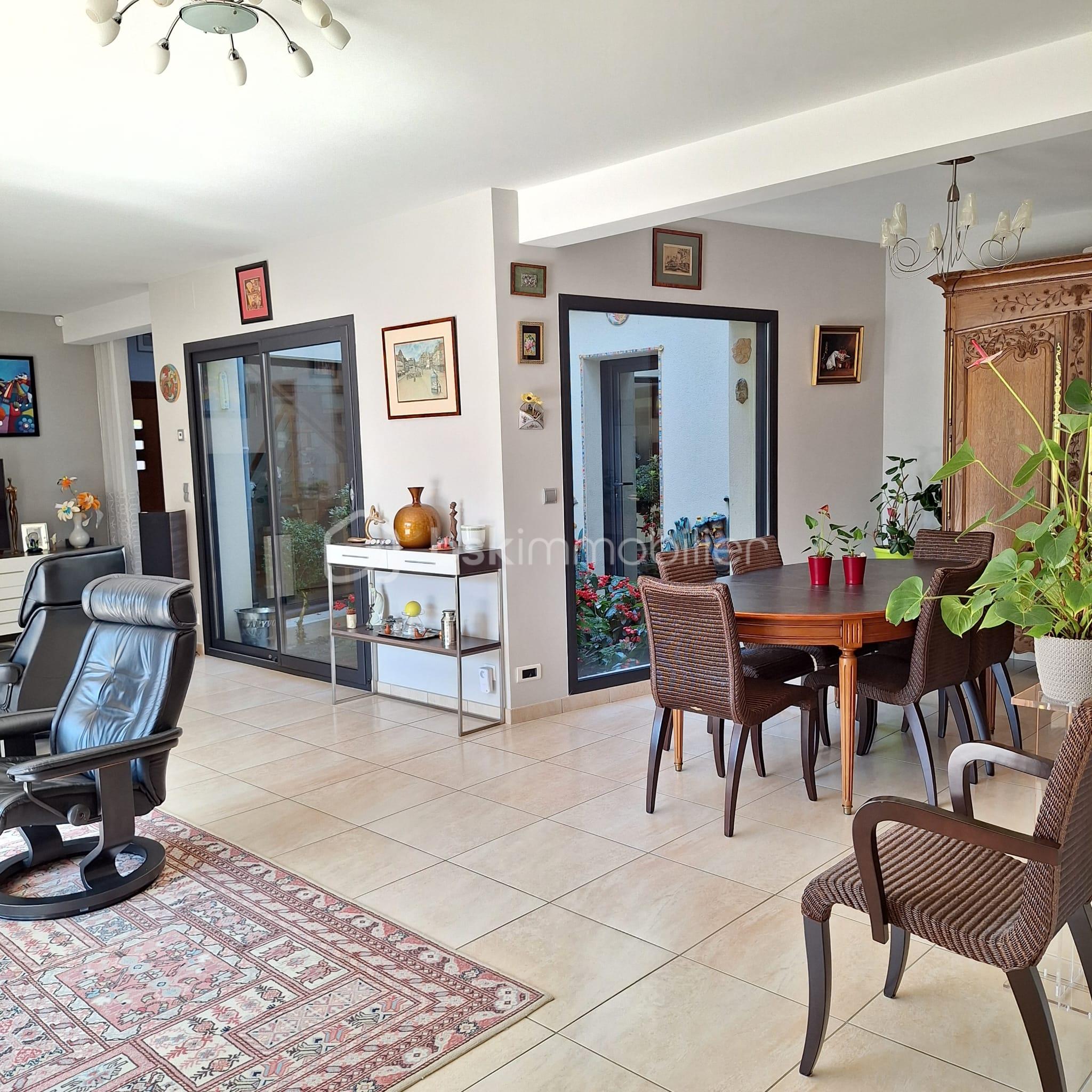Maison d architecte de 166 m² - 34a50af5-6dab-42e4-a74f-5d6bbc235832.jpeg