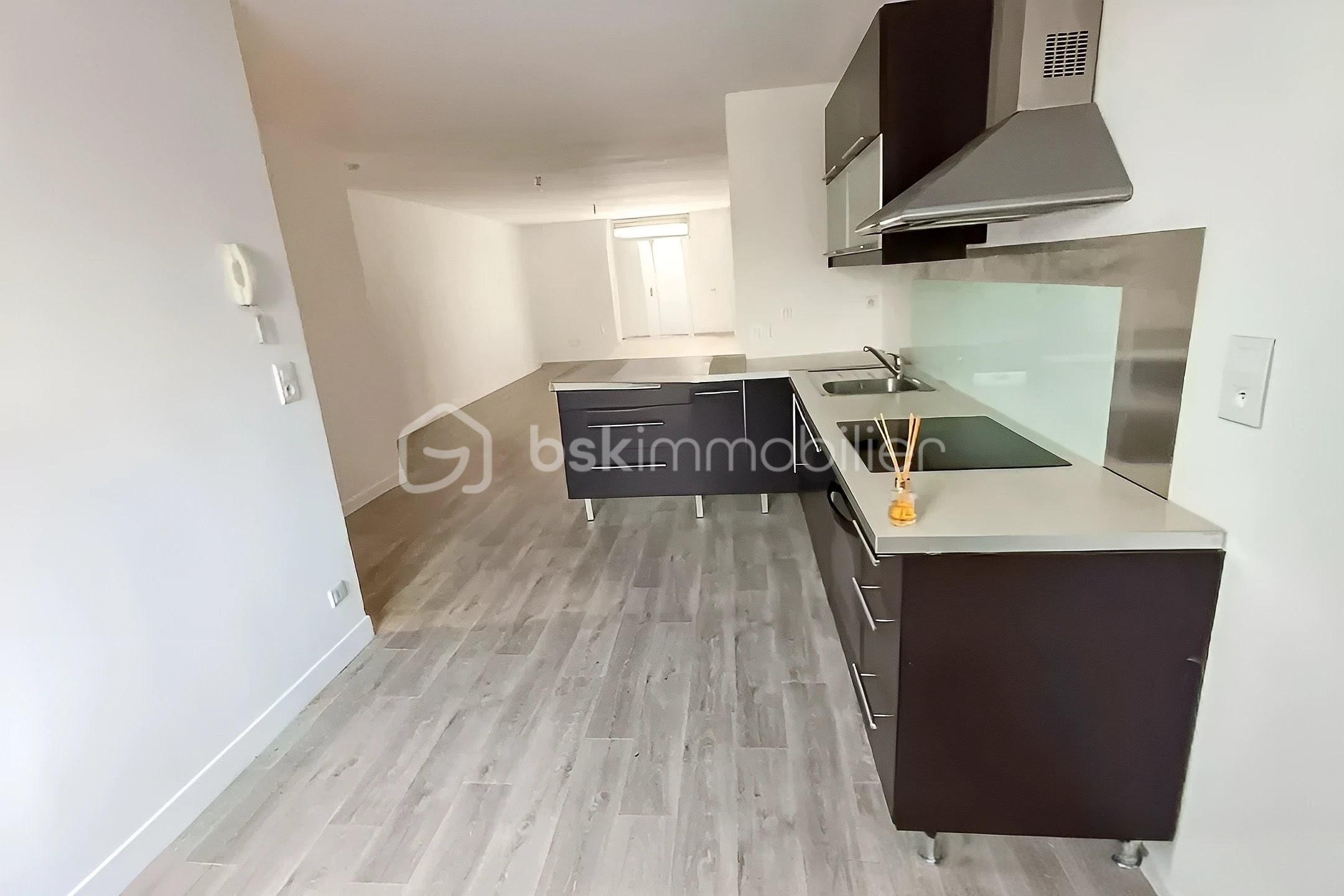 BILLY idr APT 1 OK SEJOUR ~2.jpg