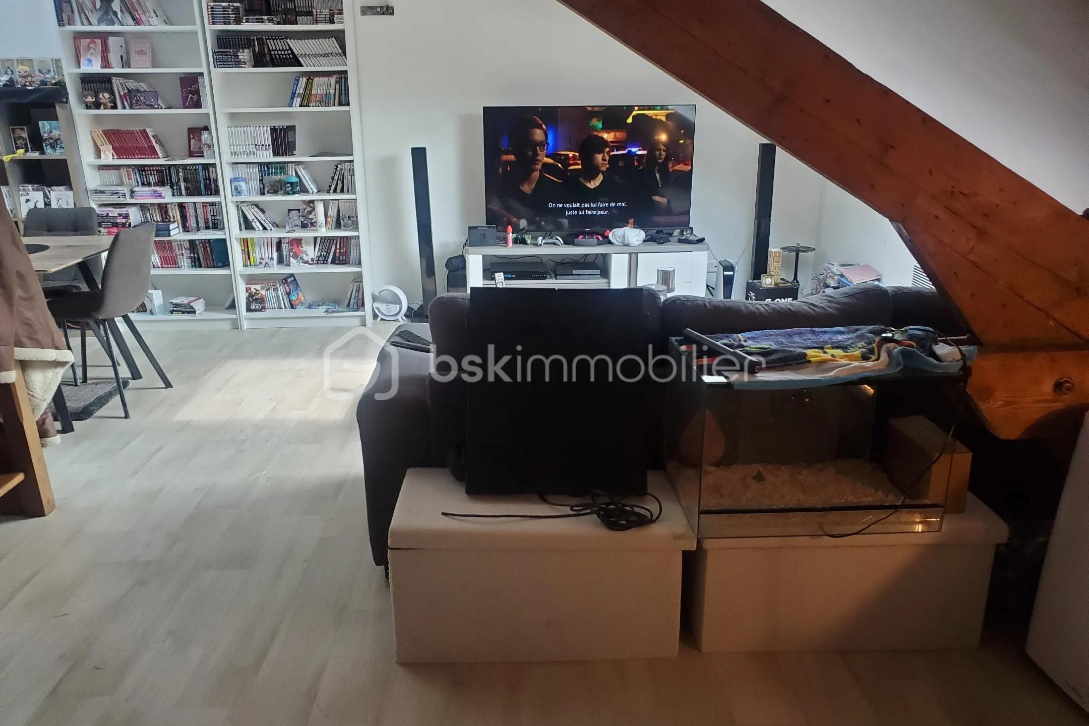 BILLY idr gl OK APT 2 bureau.jpg