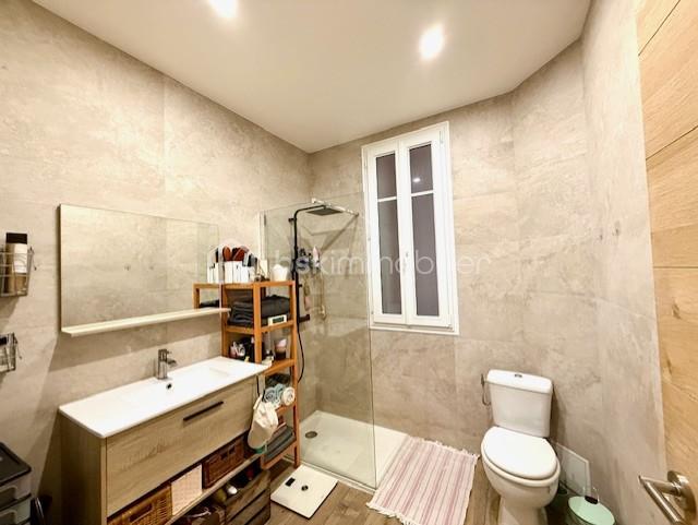 Appartement de 38 m² - salledebain3.jpg