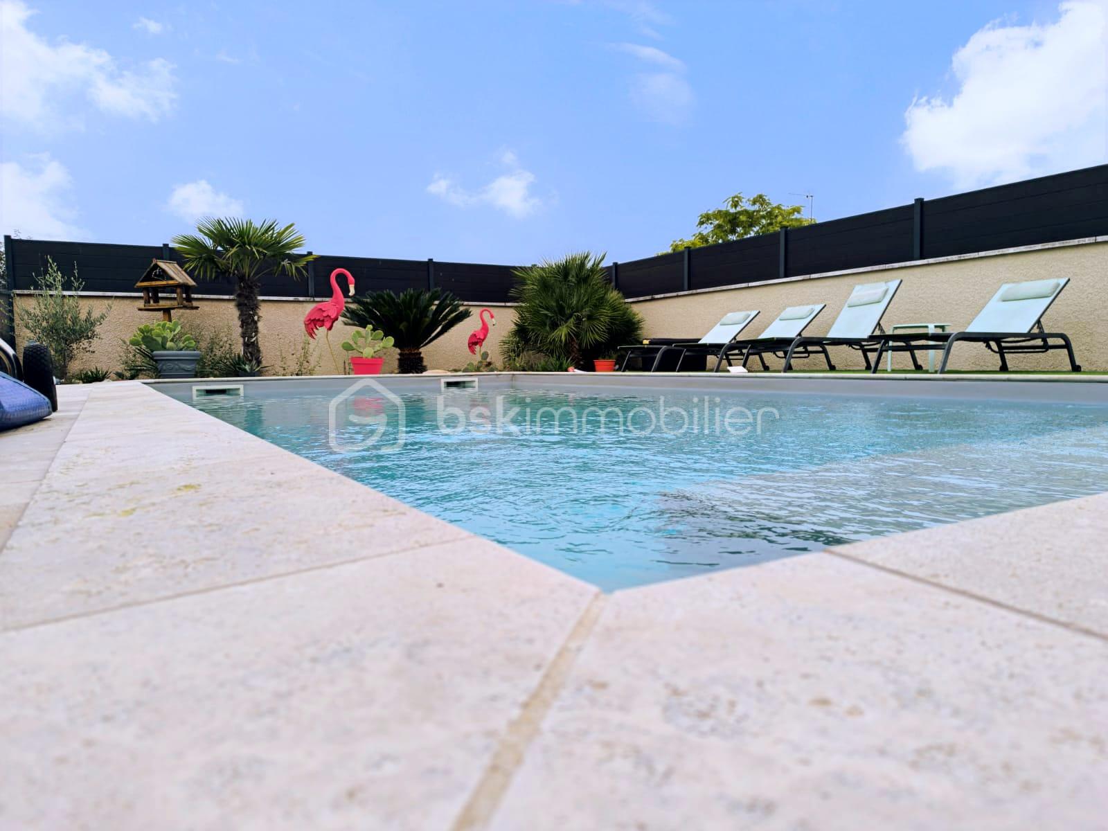 Maison de 132 m² - maison avec piscine feillens.jpg