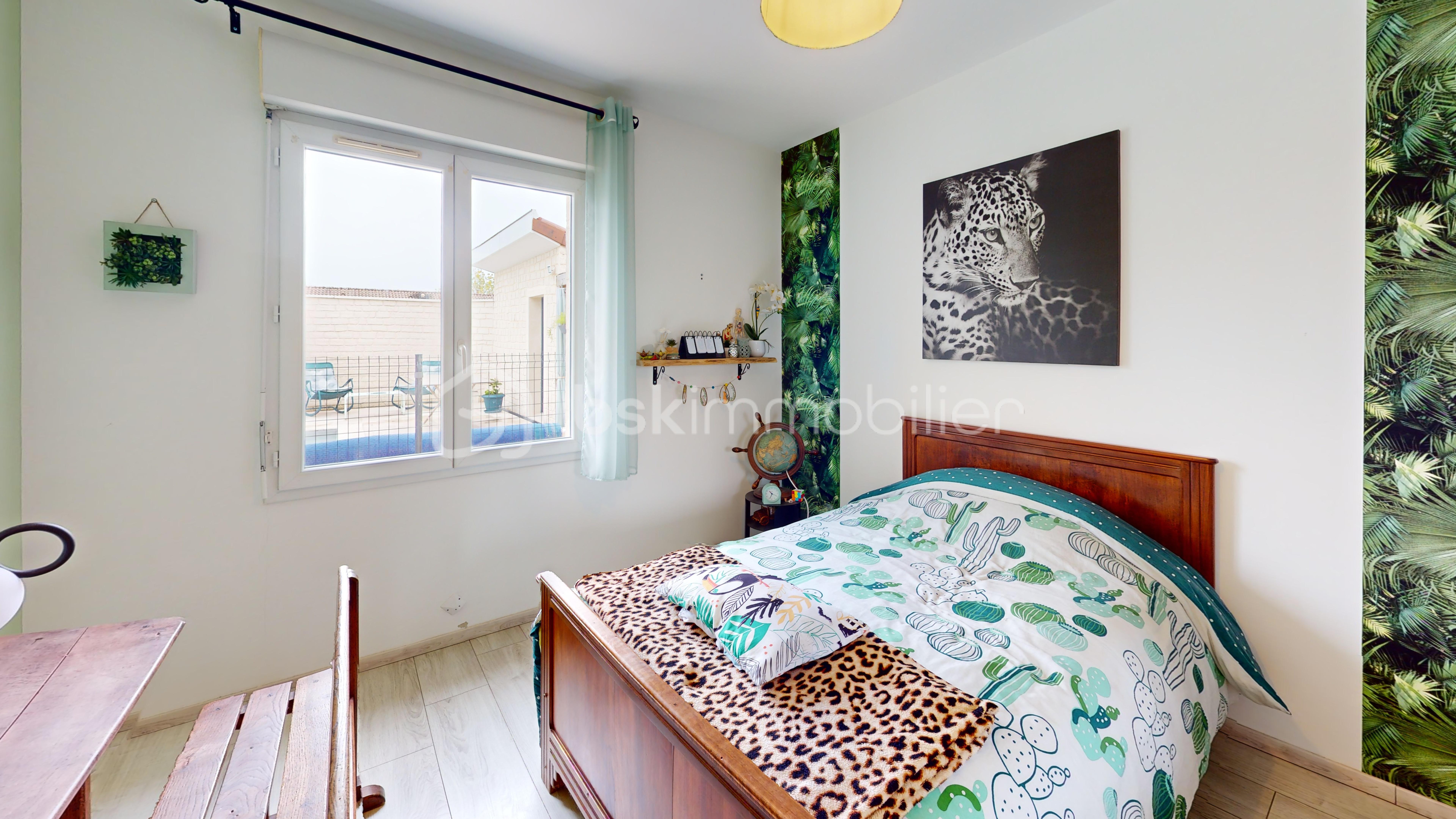 Maison de 132 m² - -Maison-avec-piscine-a-Feillens-01570-Bedroom 4.jpg