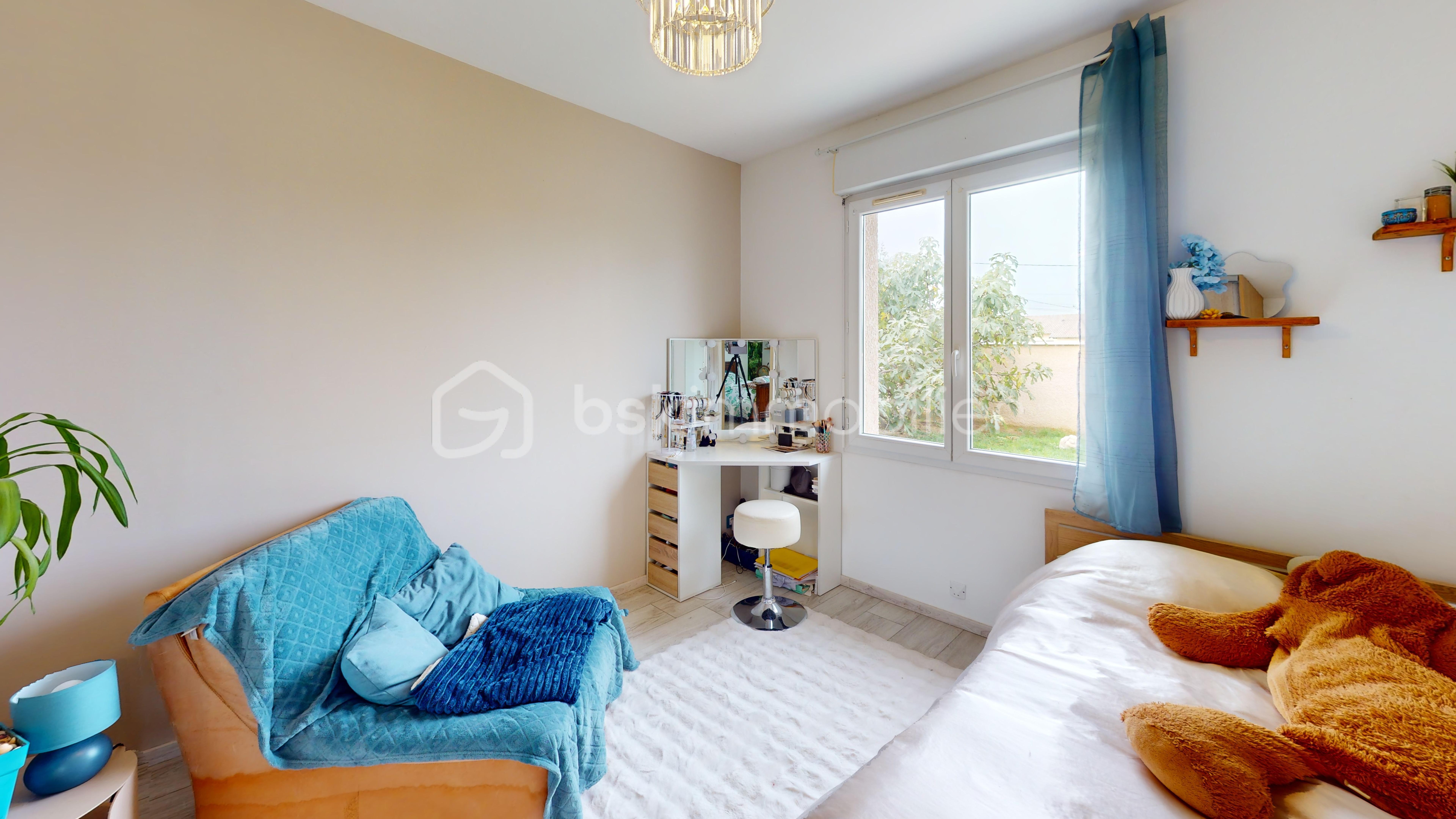 Maison de 132 m² - -Maison-avec-piscine-a-Feillens-01570-Bedroom 3.jpg