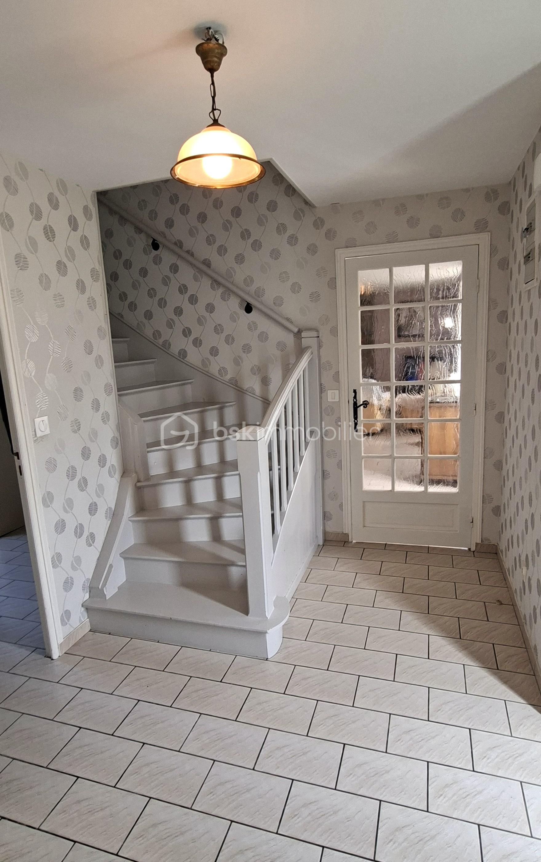 Maison en pierre de 158 m² - claude entrée ple 1.jpg