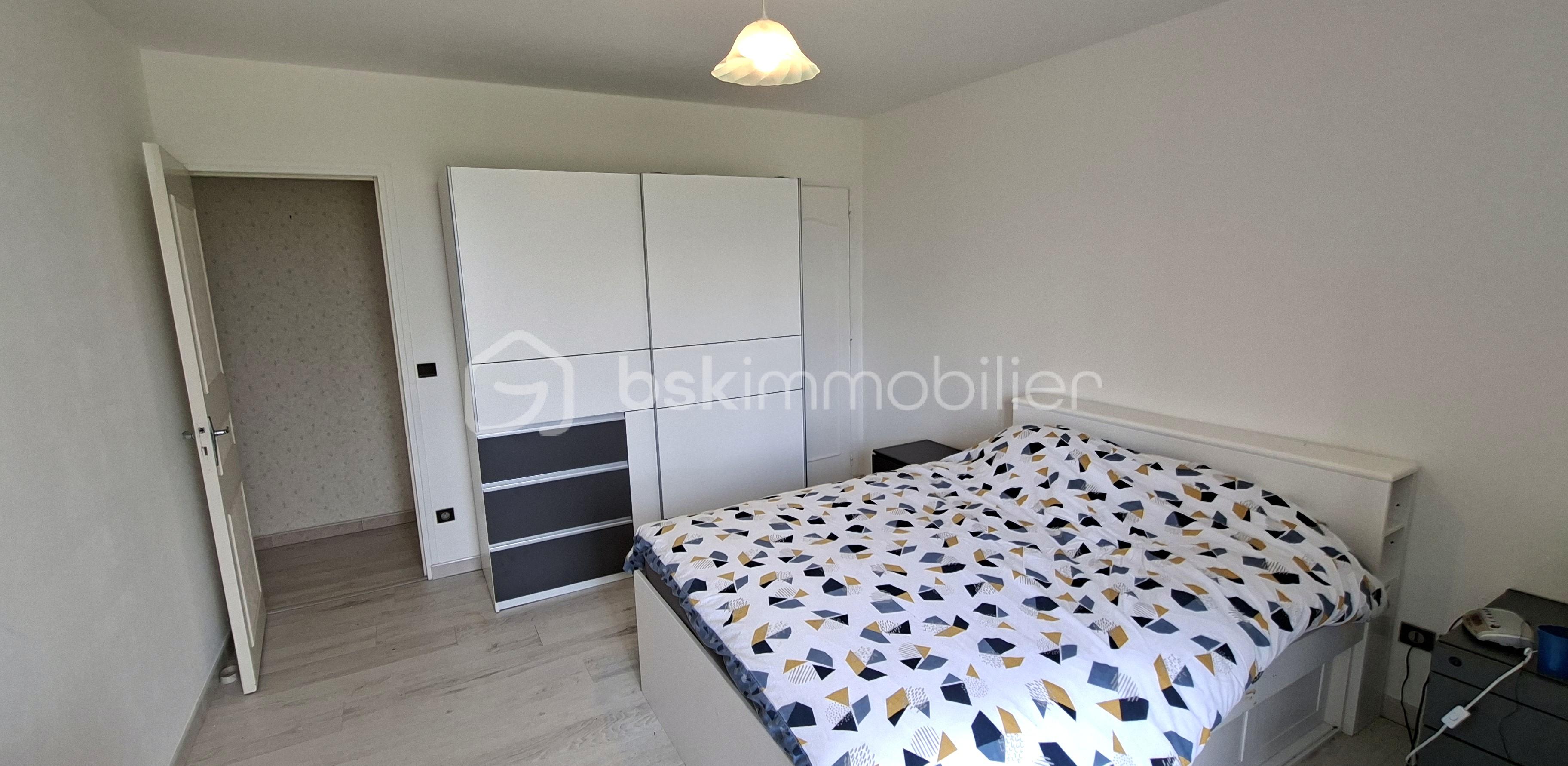 Maison en pierre de 158 m² - claude chambre 1 1 ple.jpg