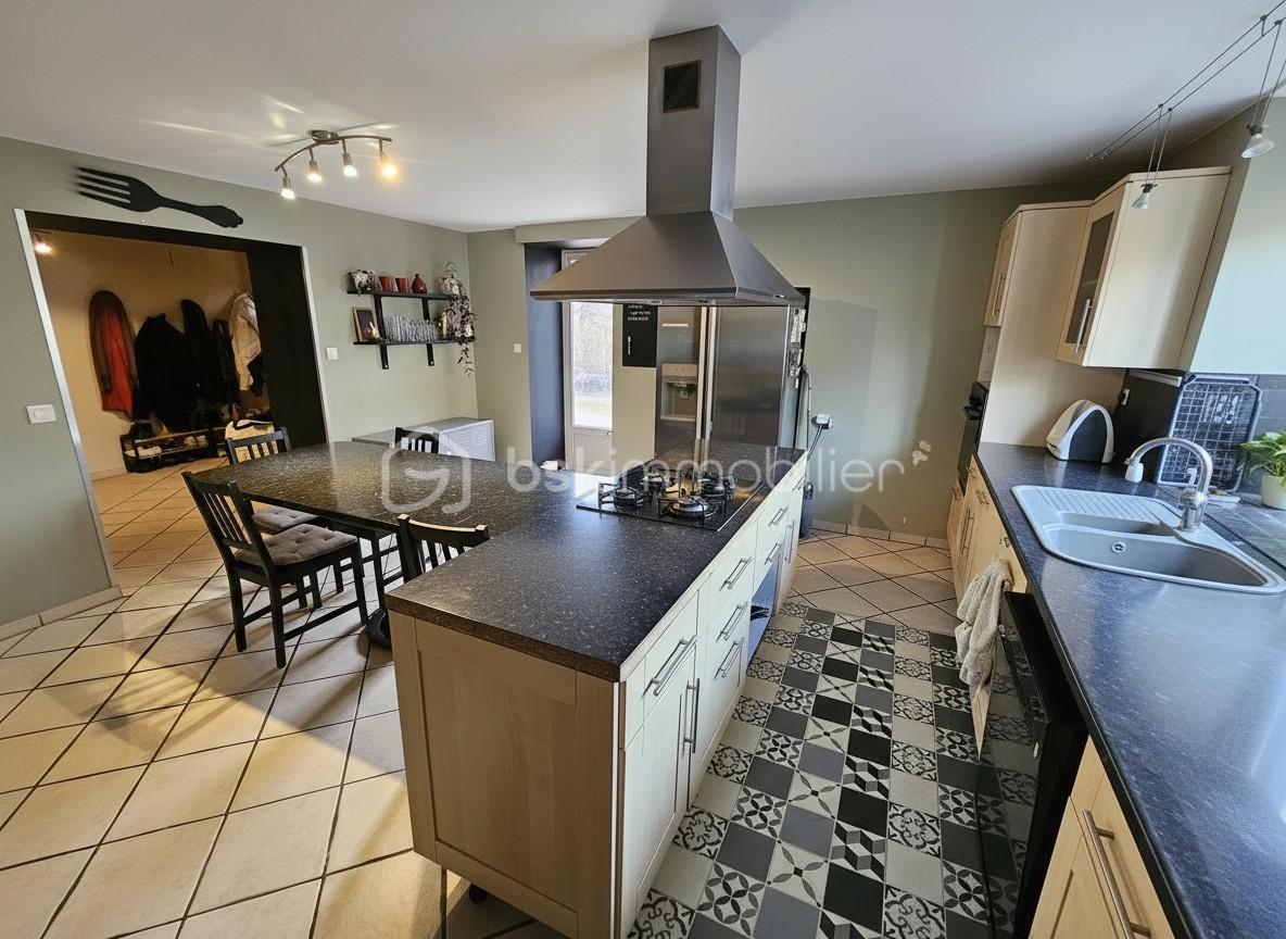 Maison de 130,90 m² - generated_cuisine 2.jpg