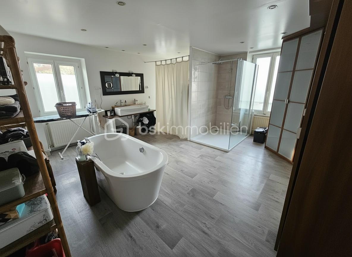 Maison de 130,90 m² - generated_Sdb.jpg