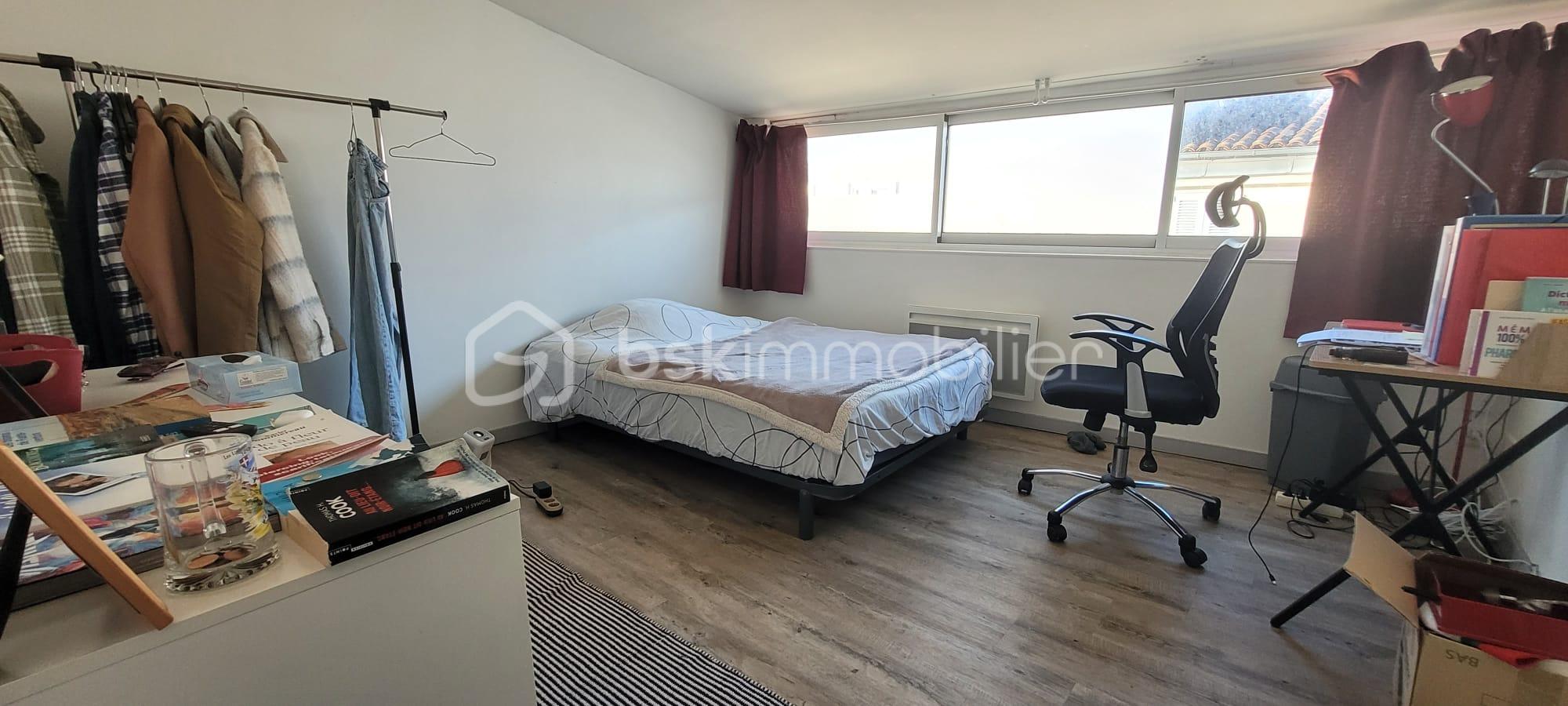 Immeuble commercial de 100 m² - SAINTES 12.jpeg