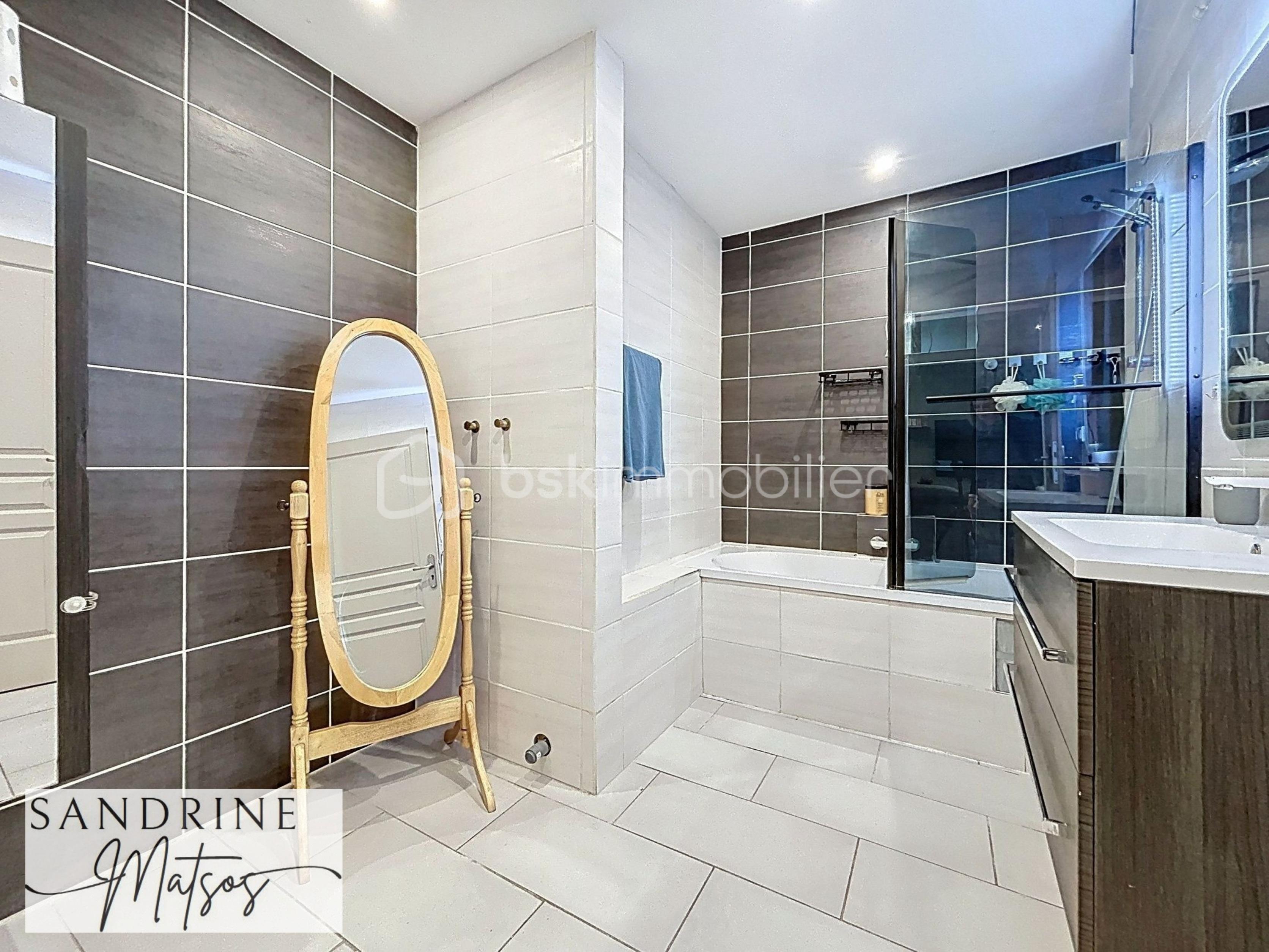 Appartement de 102,85 m² - appartement-charvieu_00146.jpg