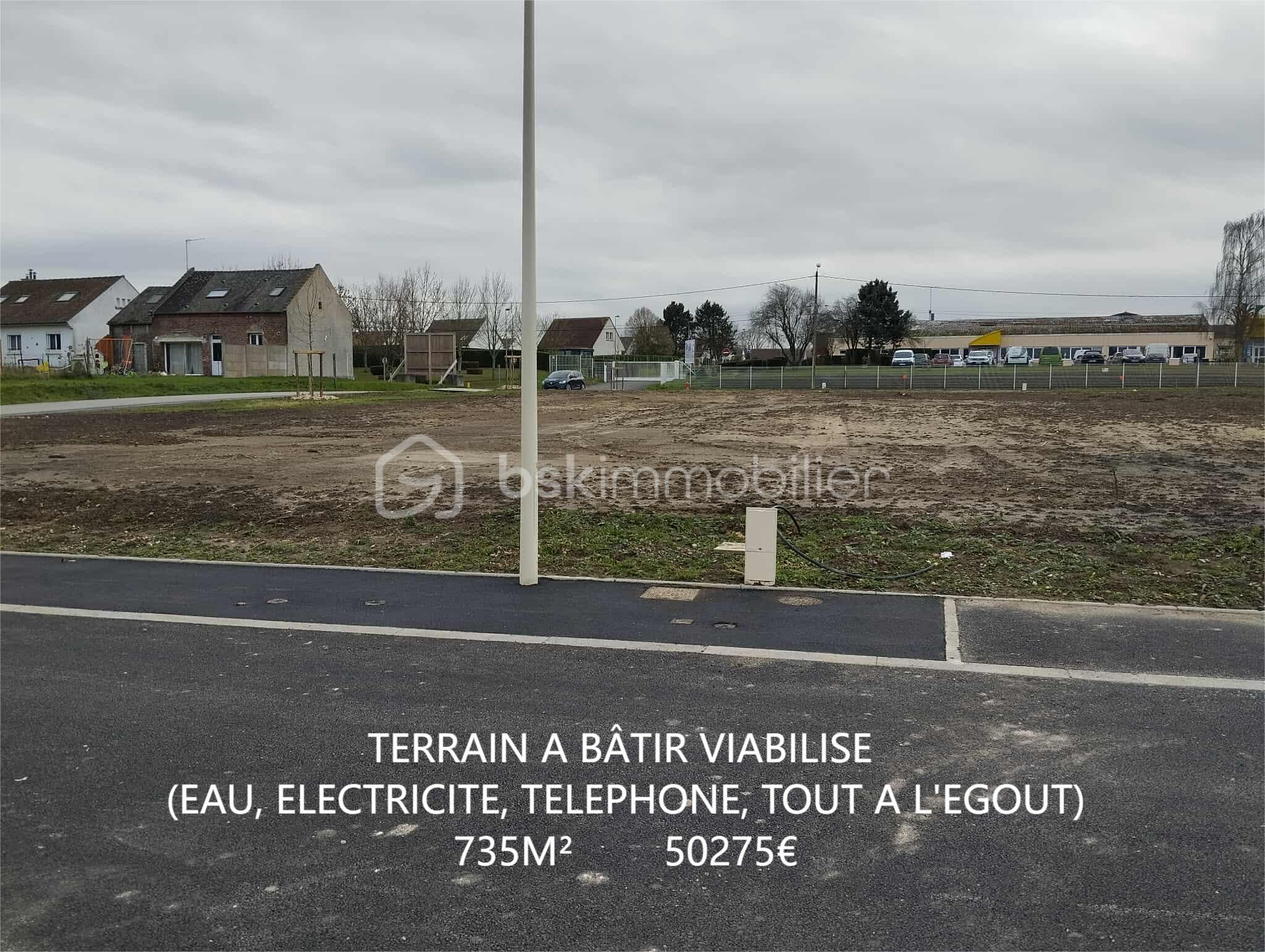 Terrain de 735 m²