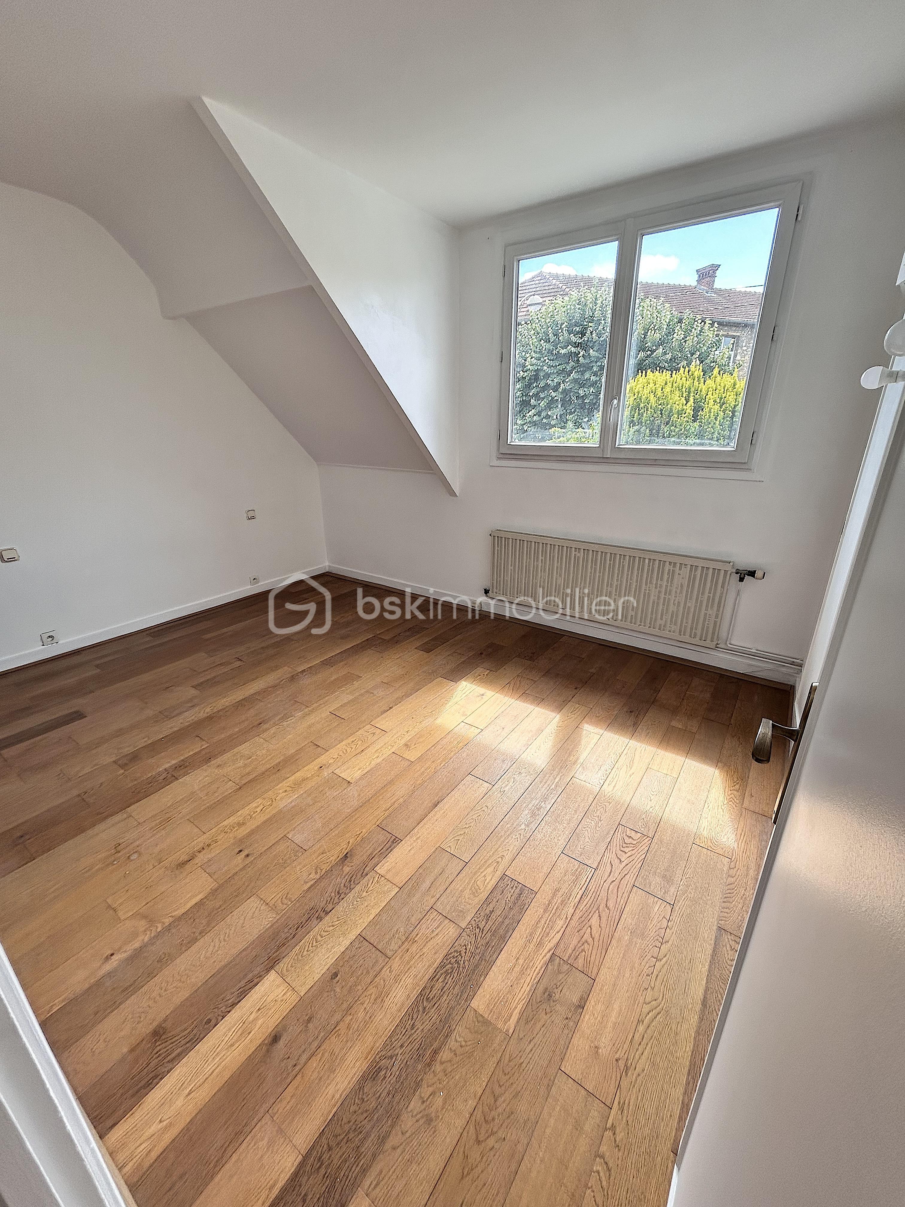 Maison de 106,68 m² - chambre.jpg
