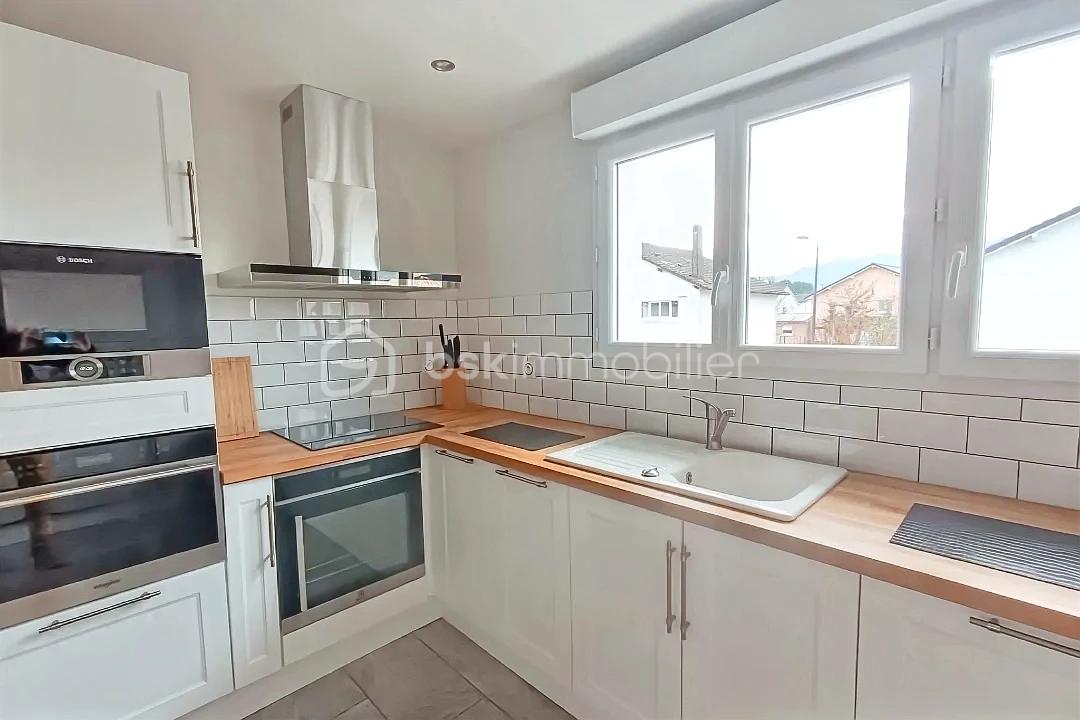 Maison de 150 m² - hoqi-79836bf22d5f4ee9ad375dceff0cd4a5.jpg