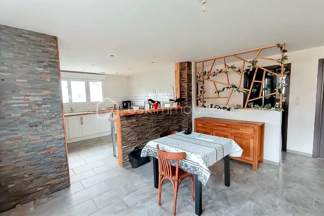 Maison de 150 m² - hoqi-bd0db62ed24c489d9eed6a9fce808512.jpg
