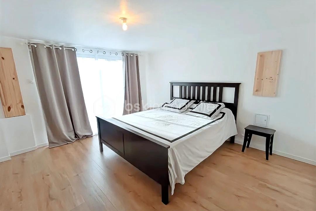 Maison de 150 m² - hoqi-86dcb1aa0d6242098b29c9f9f5898b7b.jpg