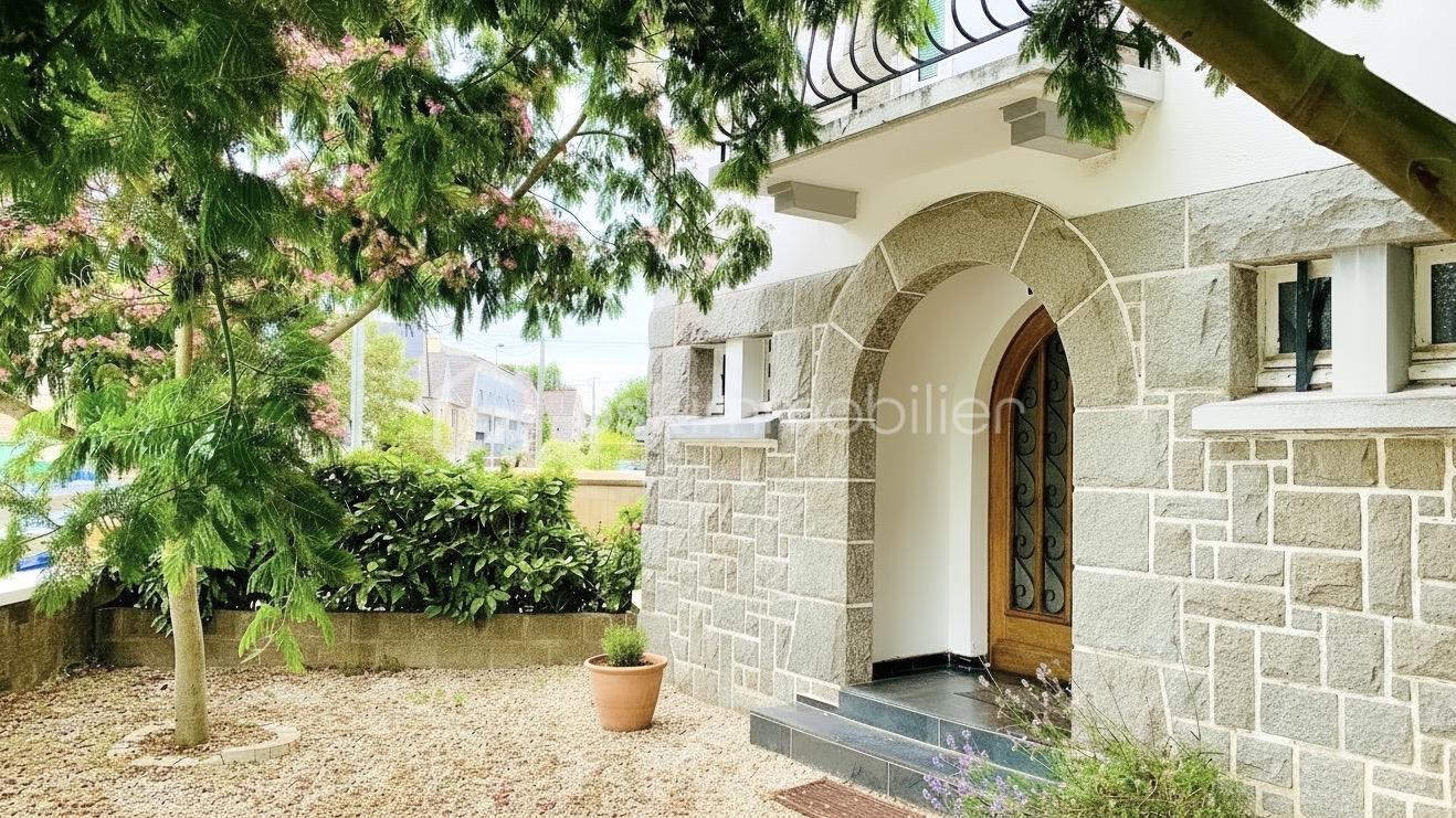 Maison de 232 m² - generated_2025-09-30T17_31_38.579.jpeg