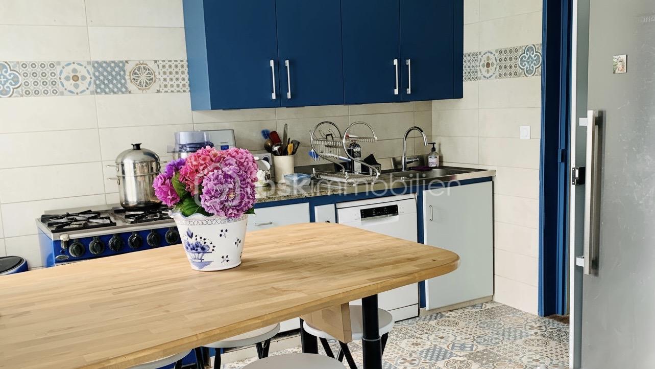 Maison de 232 m² - generated_2025-09-21T11_40_02.932.jpeg