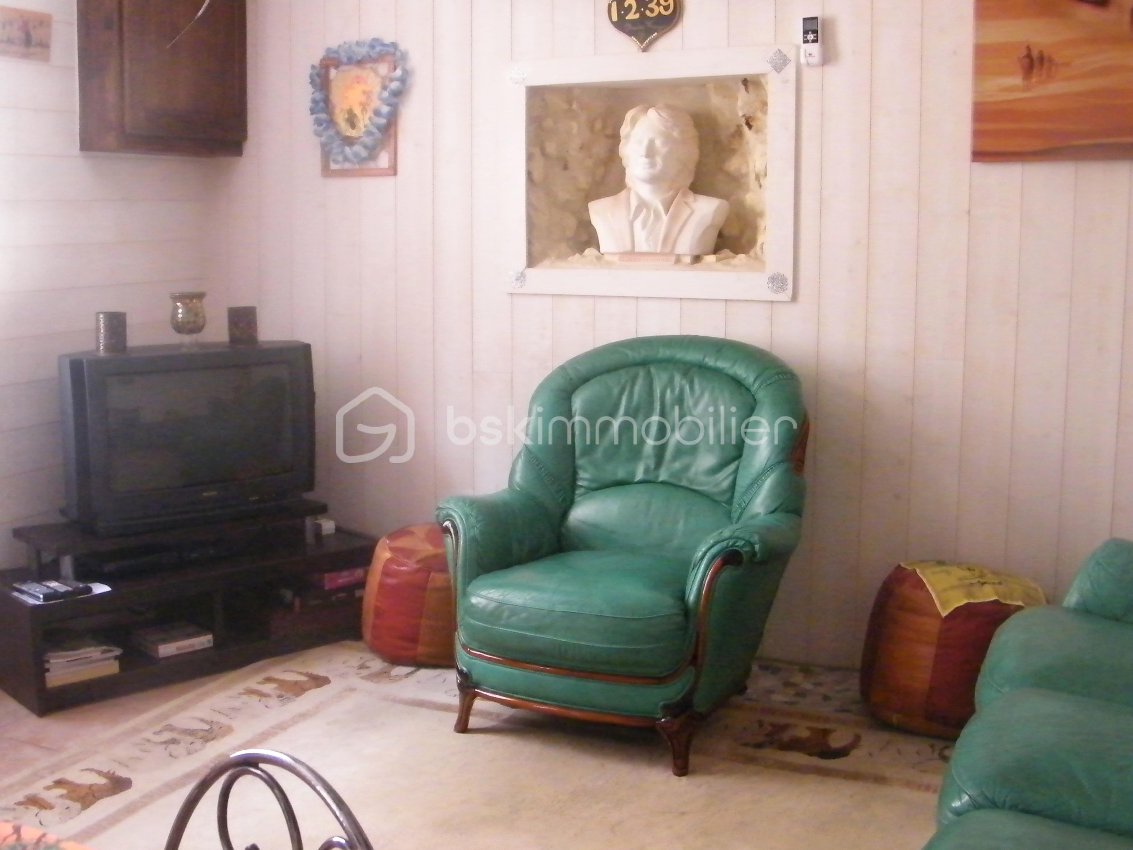 Maison de village de 70 m² - SALON.JPG