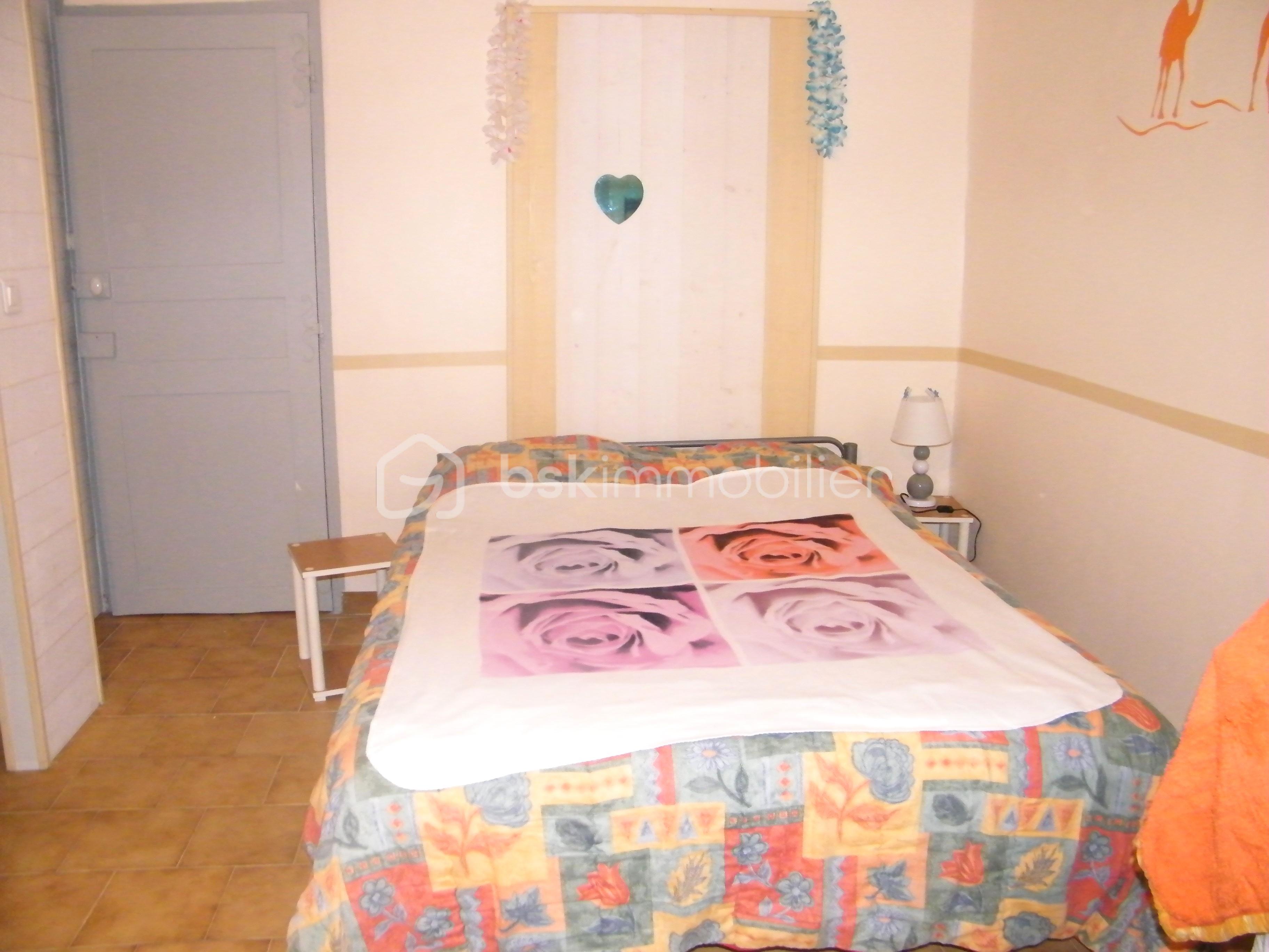 Maison de village de 70 m² - chambre 2.JPG