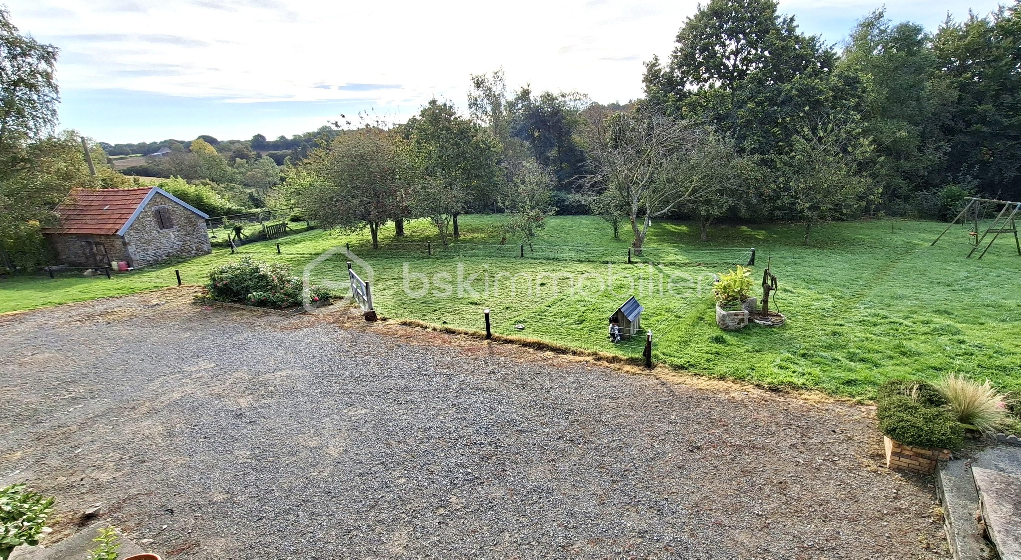 Maison longere de 200 m² - BOUR terrain avant ple pris de l'étage.jpg