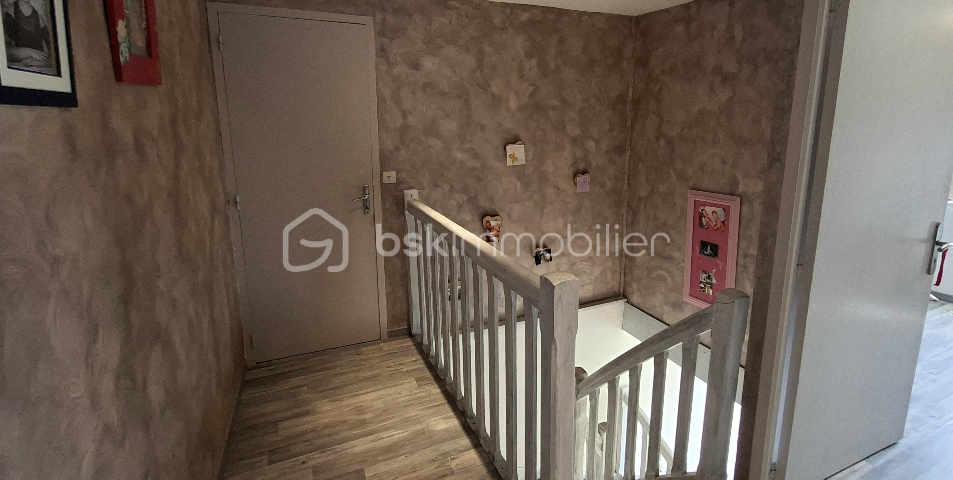 Maison longere de 200 m² - BOUR dégagement 4 ple ple .jpg