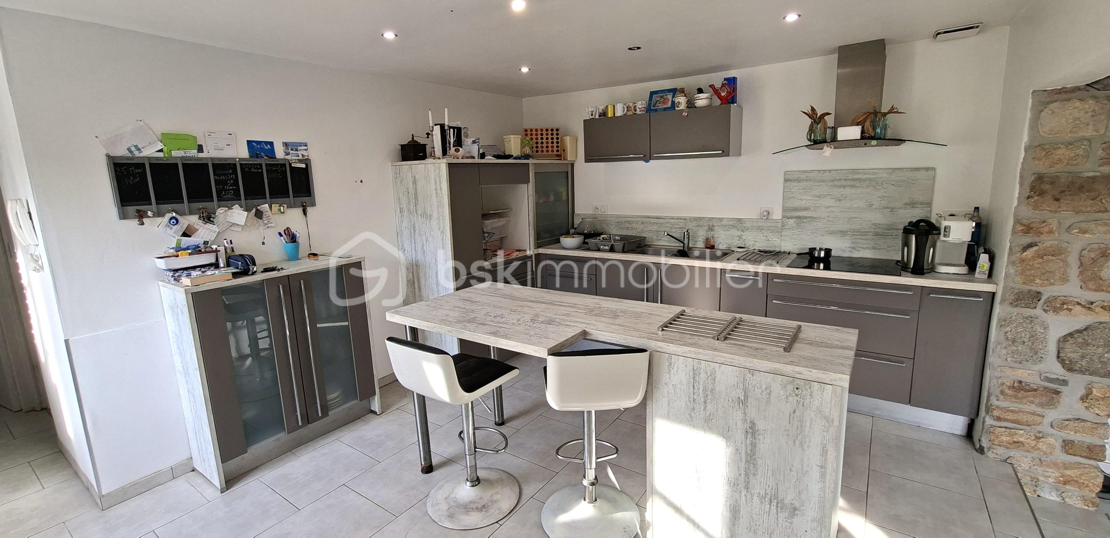 Maison longere de 200 m² - BOUR cuisine 2 ple ple .jpg