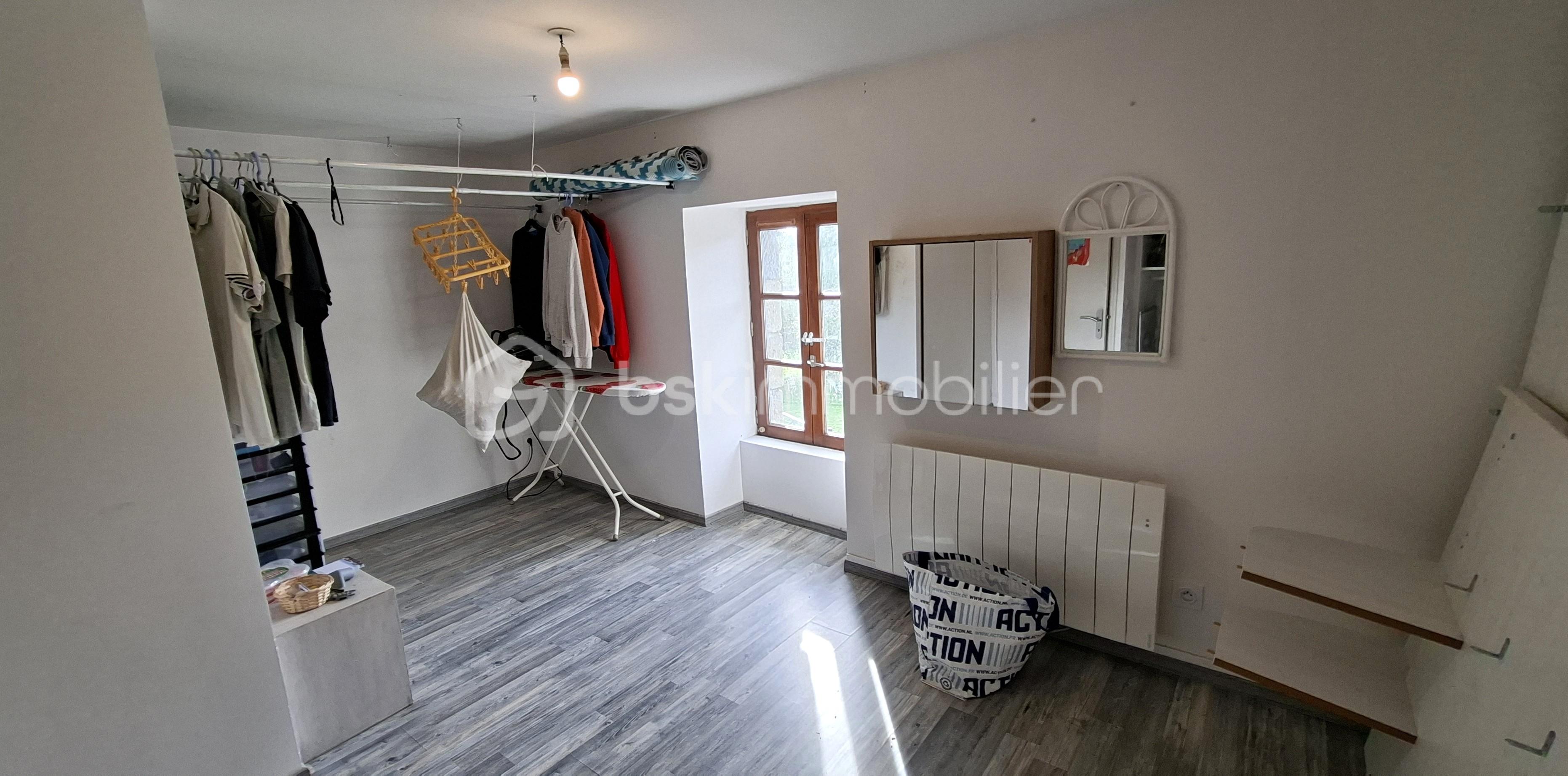 Maison longere de 200 m² - BOUR chambre 4 1.jpg