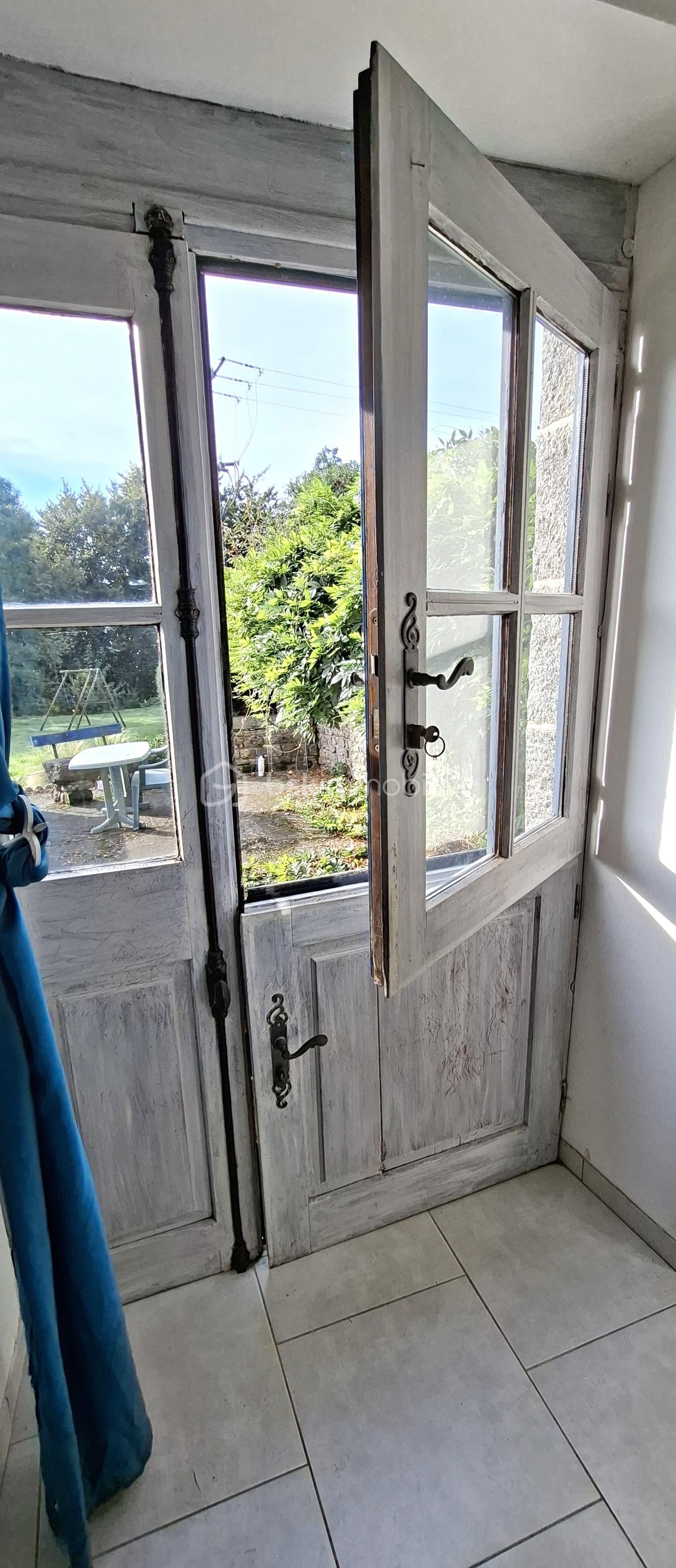 Maison longere de 200 m² - BOUR porte cochère entrée.jpg
