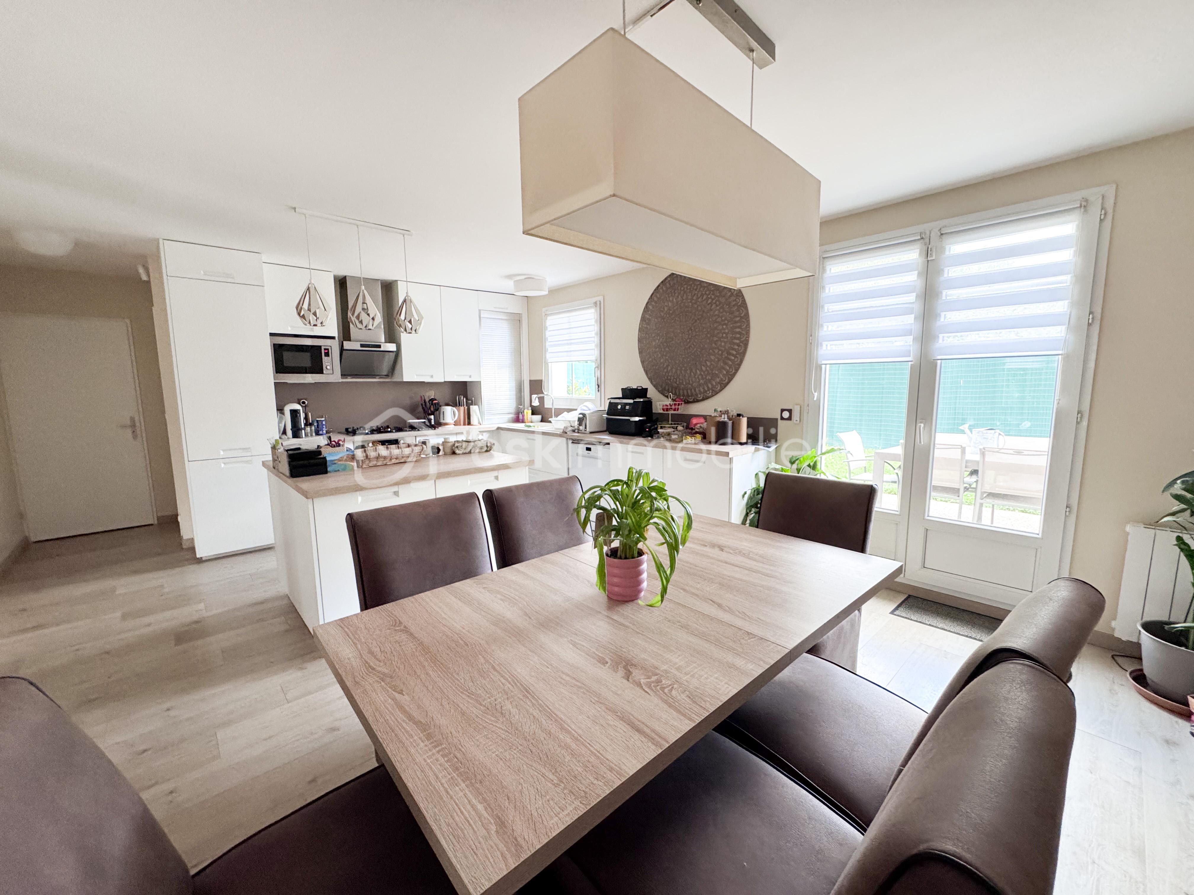 Maison traditionnelle de 124 m² - SALON .jpg