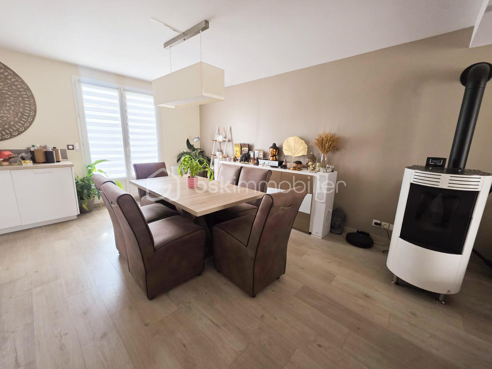 Maison traditionnelle de 124 m² - SALON 4.jpg