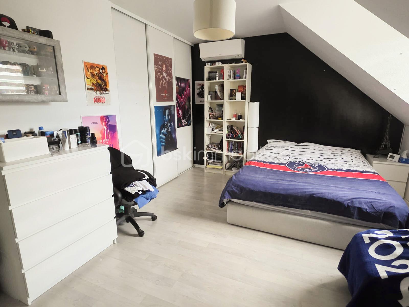 Maison traditionnelle de 124 m² - CH3.jpg