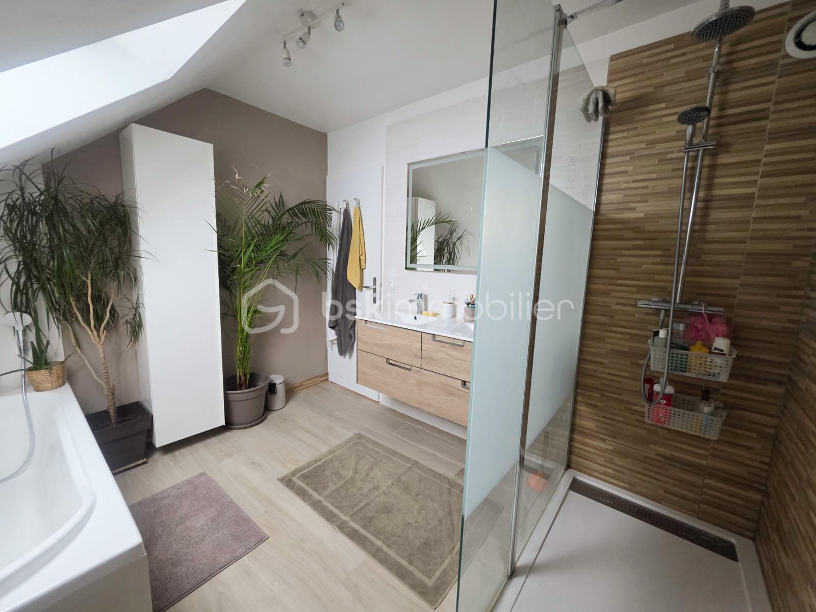 Maison traditionnelle de 124 m² - SALLE  DE BAIN.jpg