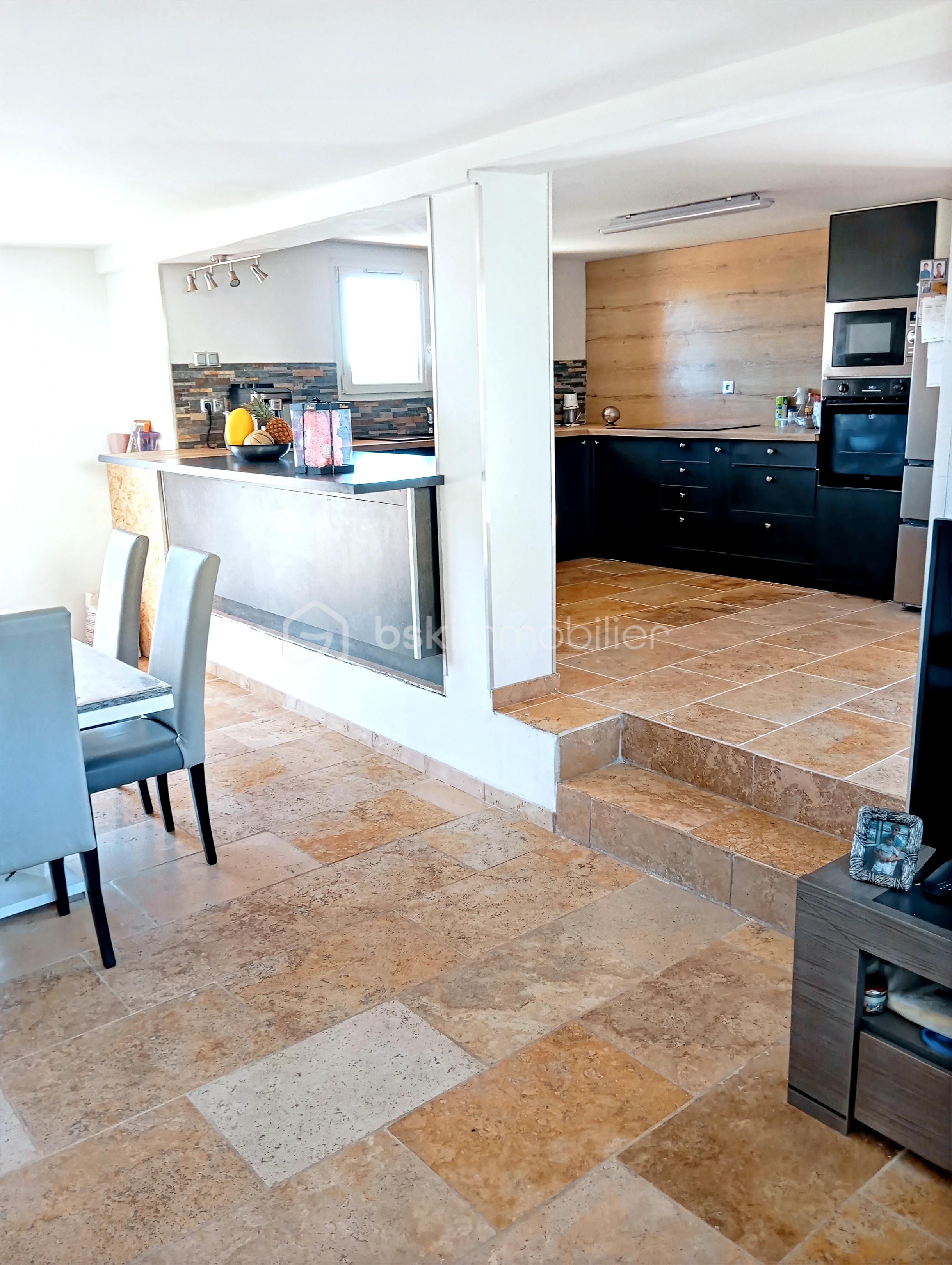 Maison traditionnelle de 133 m² - liloo-downloaderknq7Qf