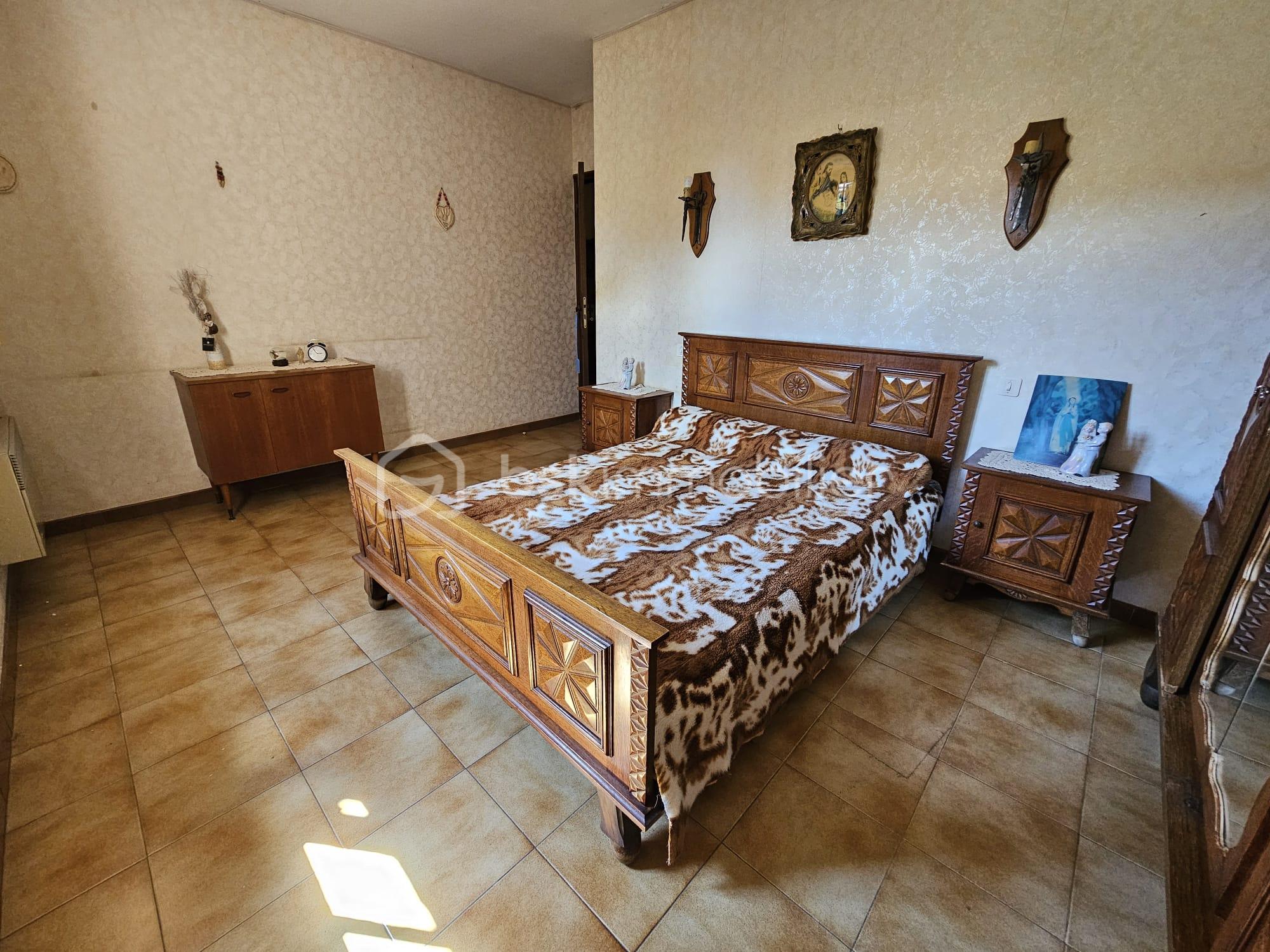 Maison de 232 m² - 792348f1-4de1-4aaf-b729-1f15b4e423be.jpg