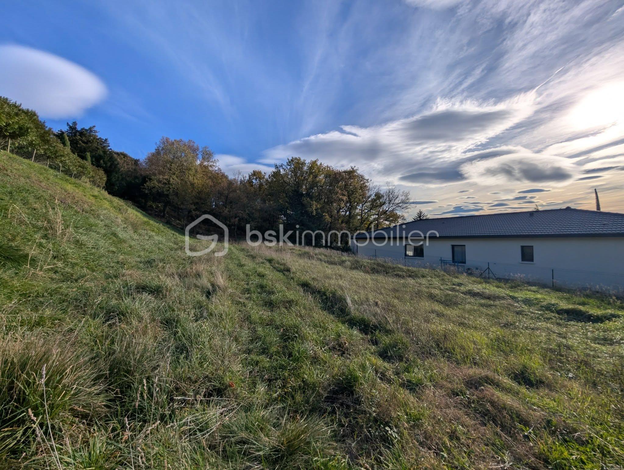 Terrain de 767 m² - 594018918_10224603797202729_1105474798736436100_n.jpg