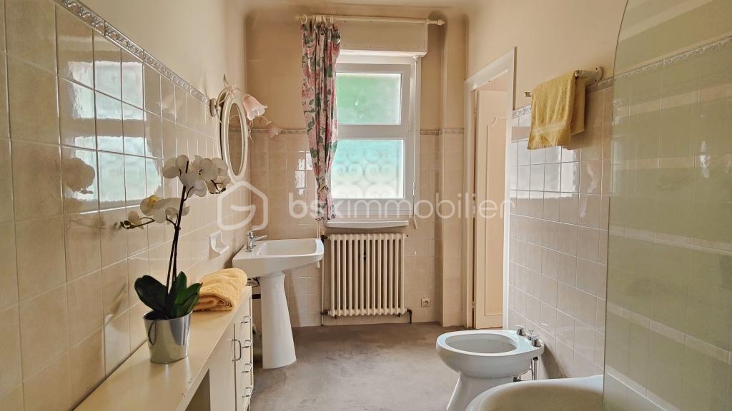 Appartement de 116,72 m² - SDB 1.jpg