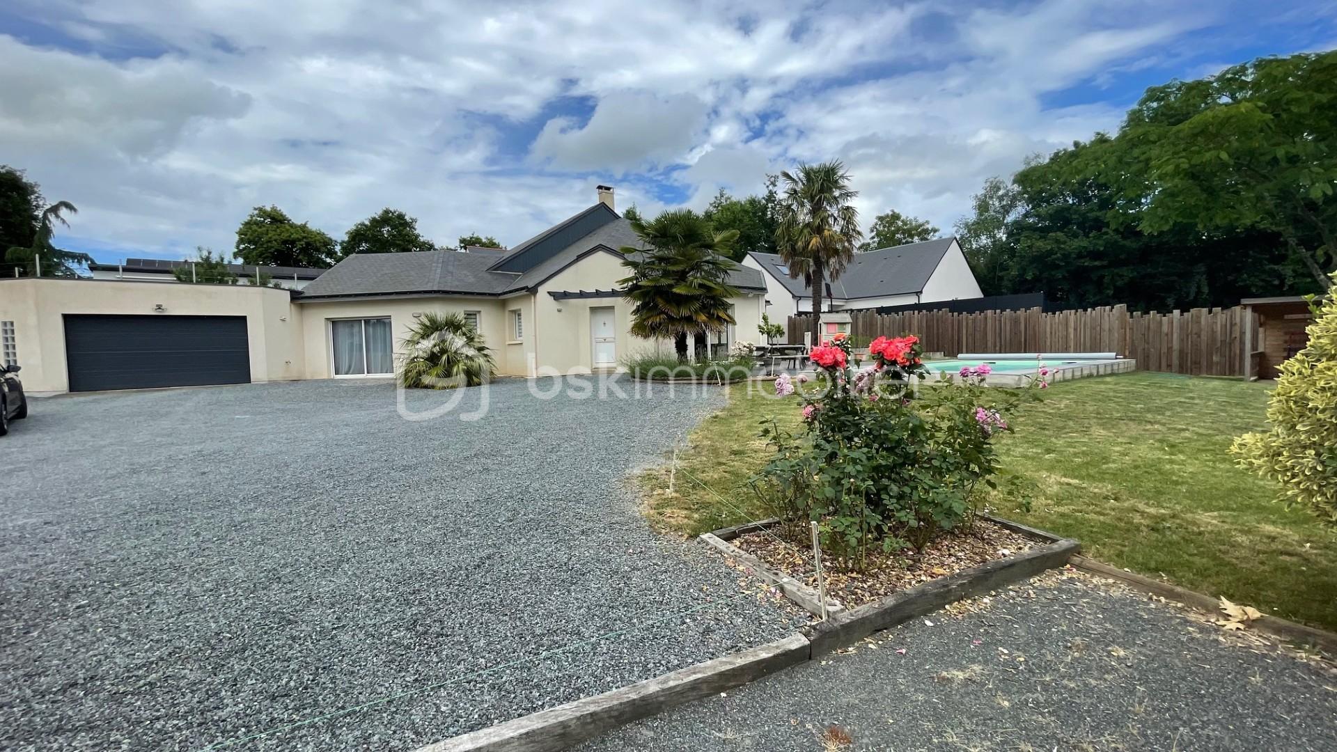 Maison 8 pièces 146 m² · à Les Hauts-d'Anjou · 146 m² · 317 000 €
