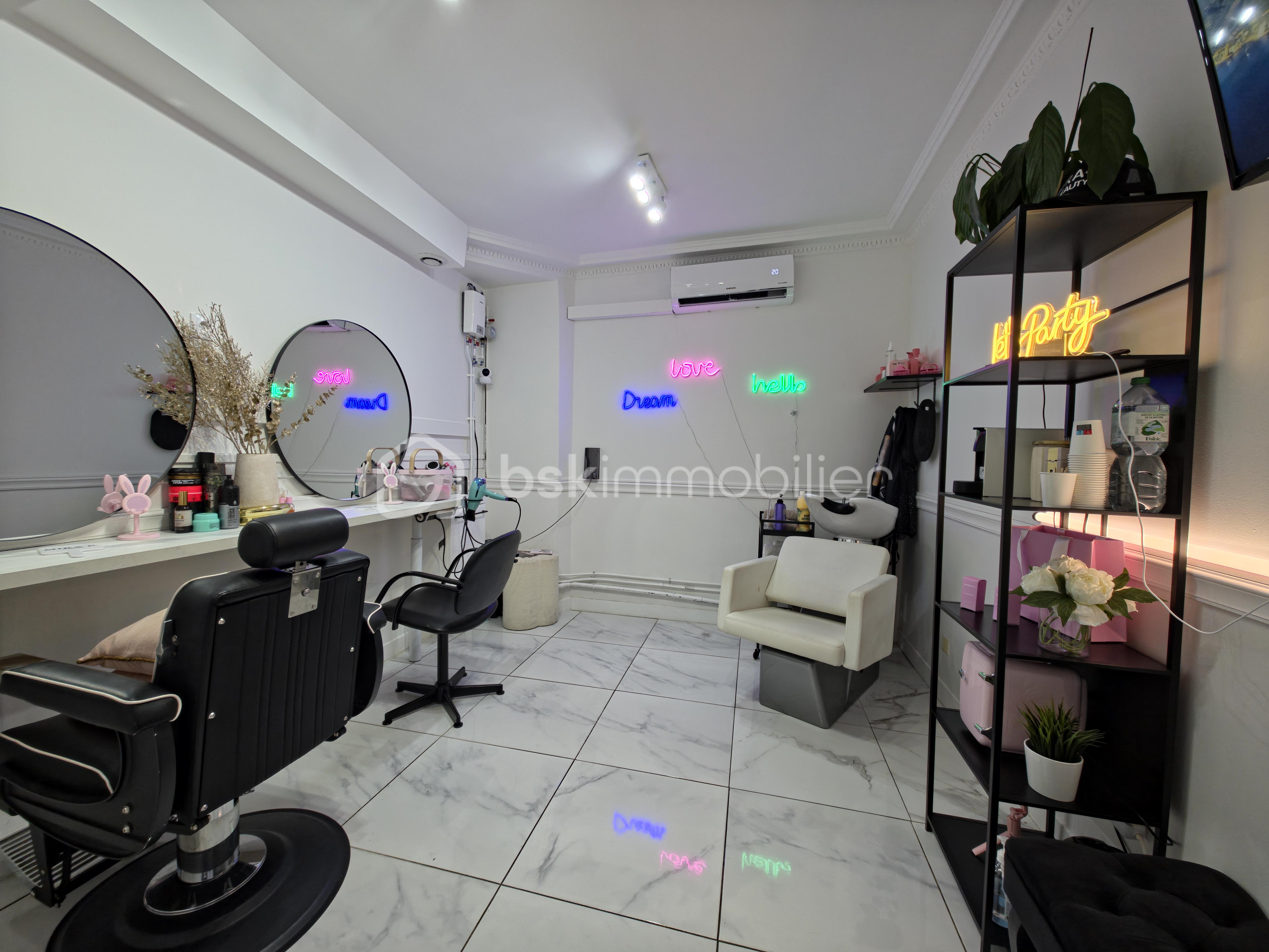 Local d'activités de 11 m² - 20251217_155832.jpg