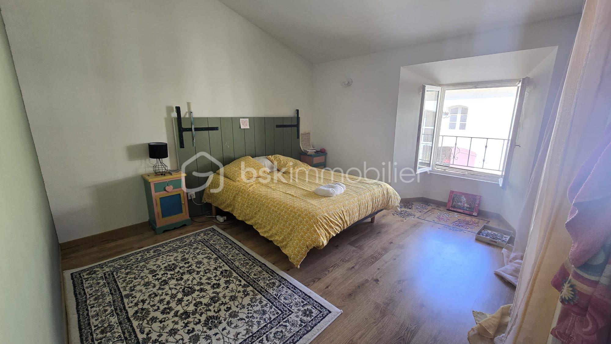 Maison de 531 m² - chambre 4.jpg