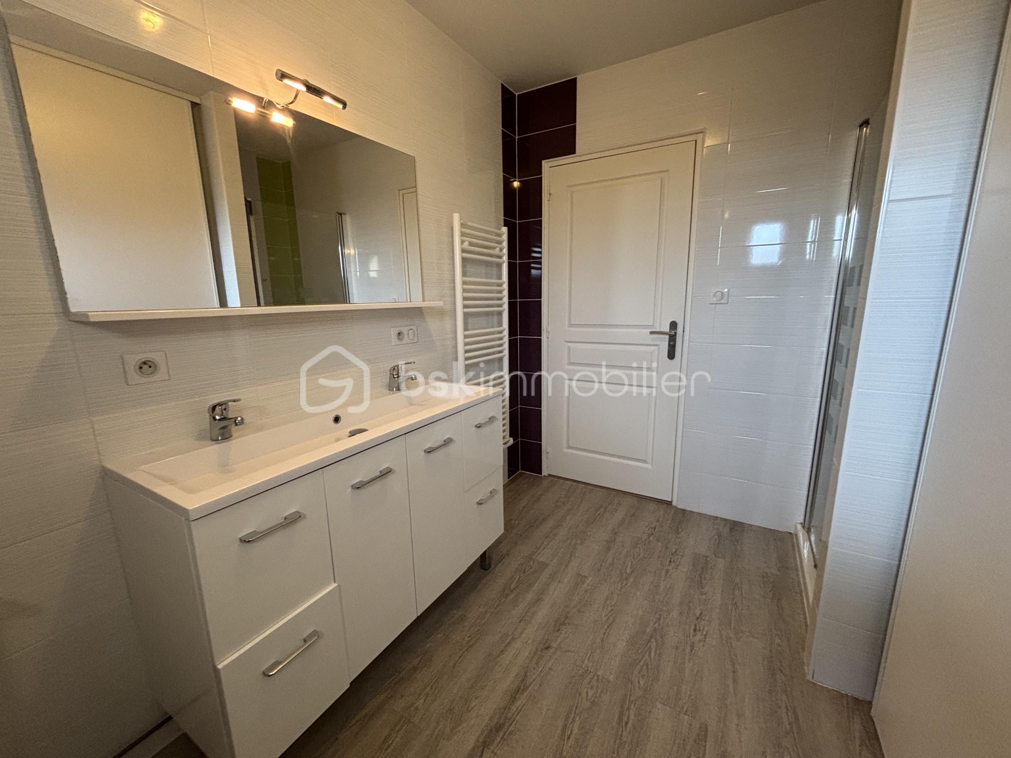 salle de douche. étage.jpeg