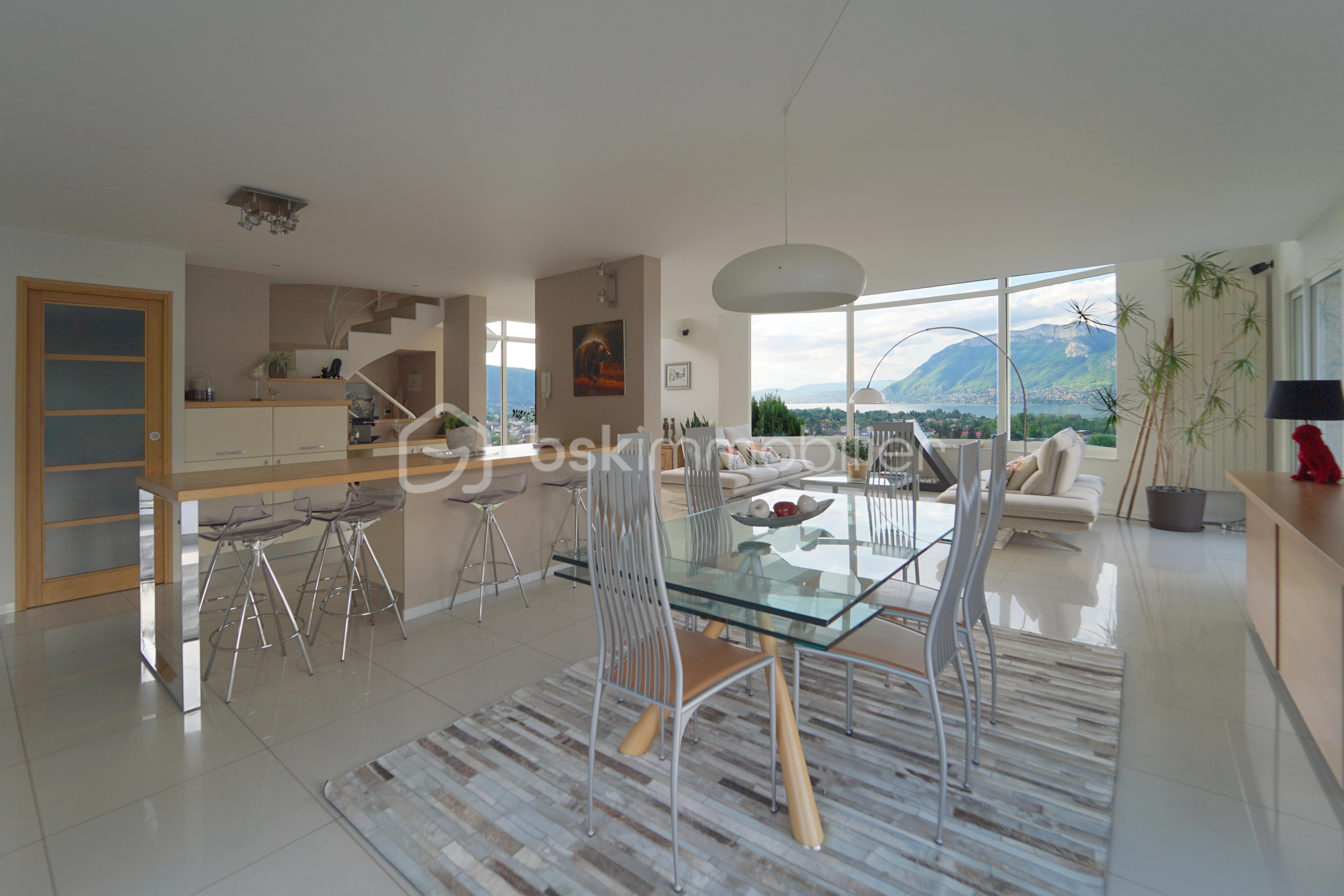 Demeure de 234 m² - piece de vie.JPG