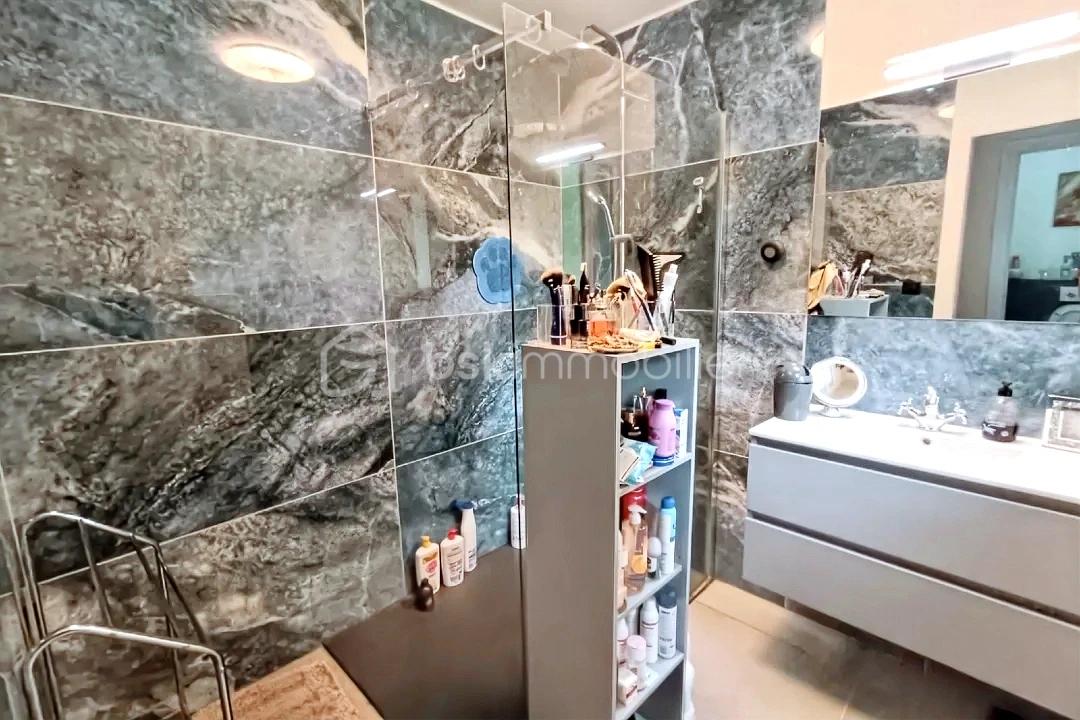 Maison de 240 m² - hoqi-4ba78a8e10dc4129987de293b8c73bda.jpg