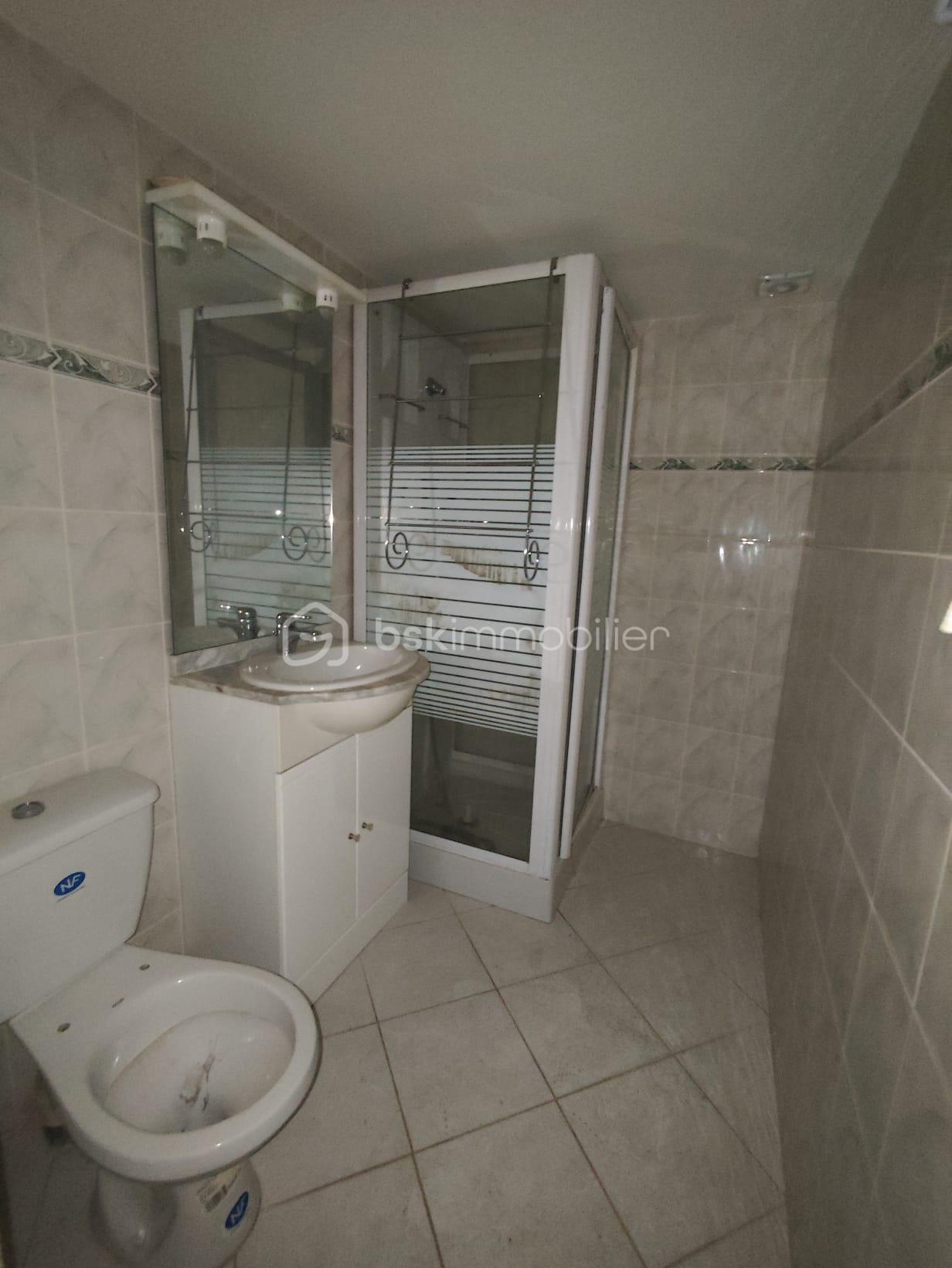 Immeuble mixte de 450 m² - WhatsApp Image 2026-01-28 at 07.33.49 (2).jpeg