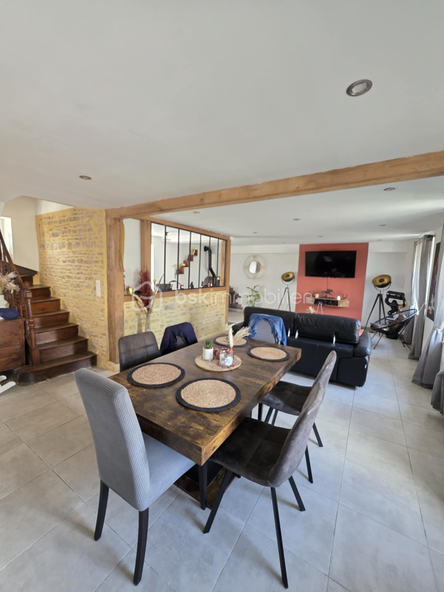 Maison de 121 m² - fc9037f4-4791-4b4f-ab89-5c4274141437.jpg