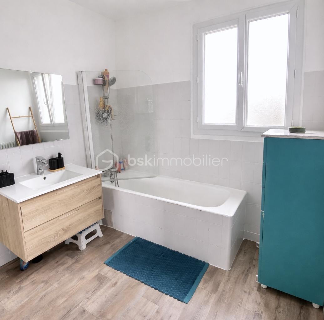 Maison traditionnelle de 109 m² - E2A1ED59-6139-4416-B383-FADAFAFAA31C.jpg