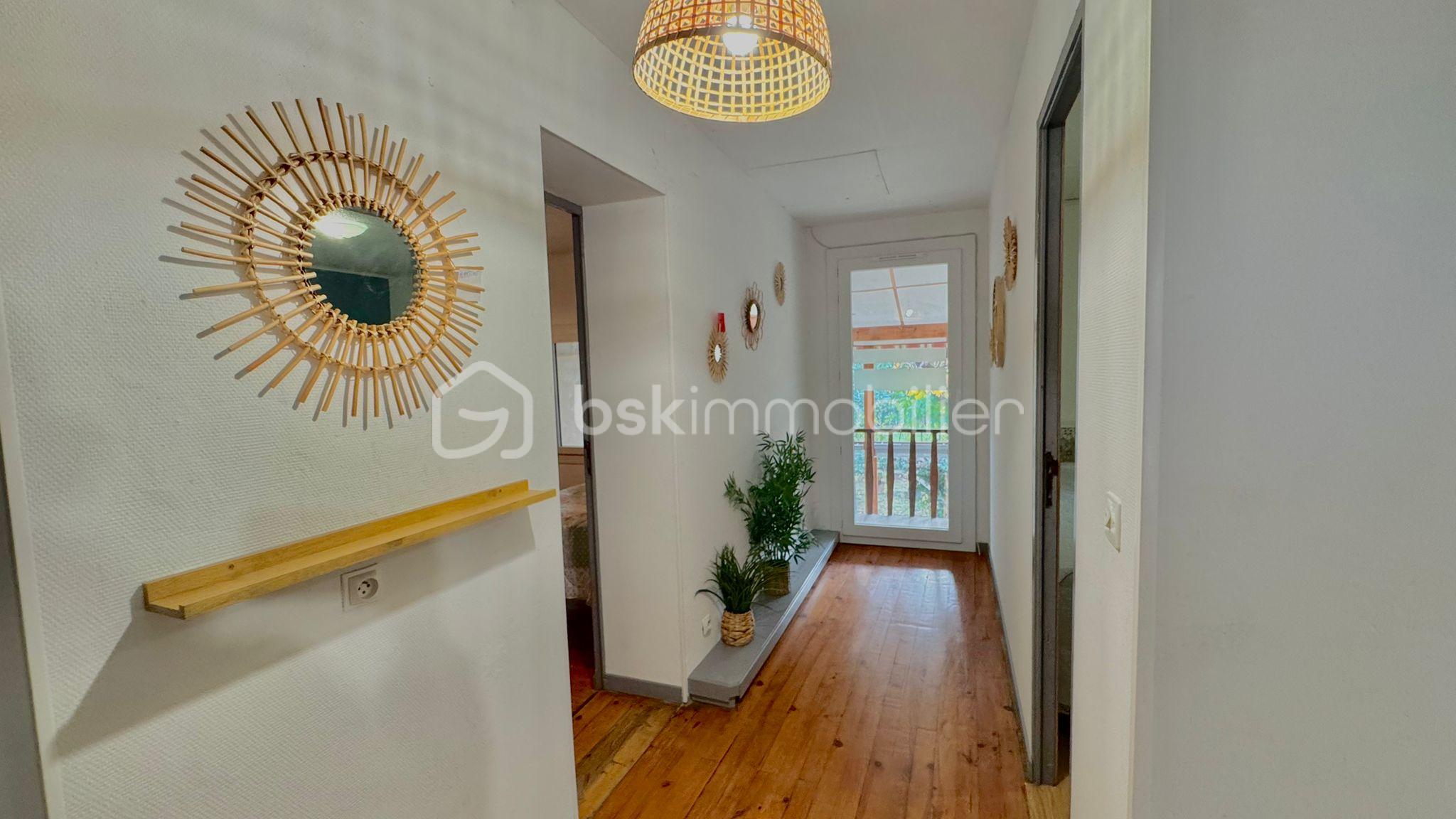 Maison de ville de 115 m² - WhatsApp Image 2025-12-01 à 22.04.00_19476062.jpg