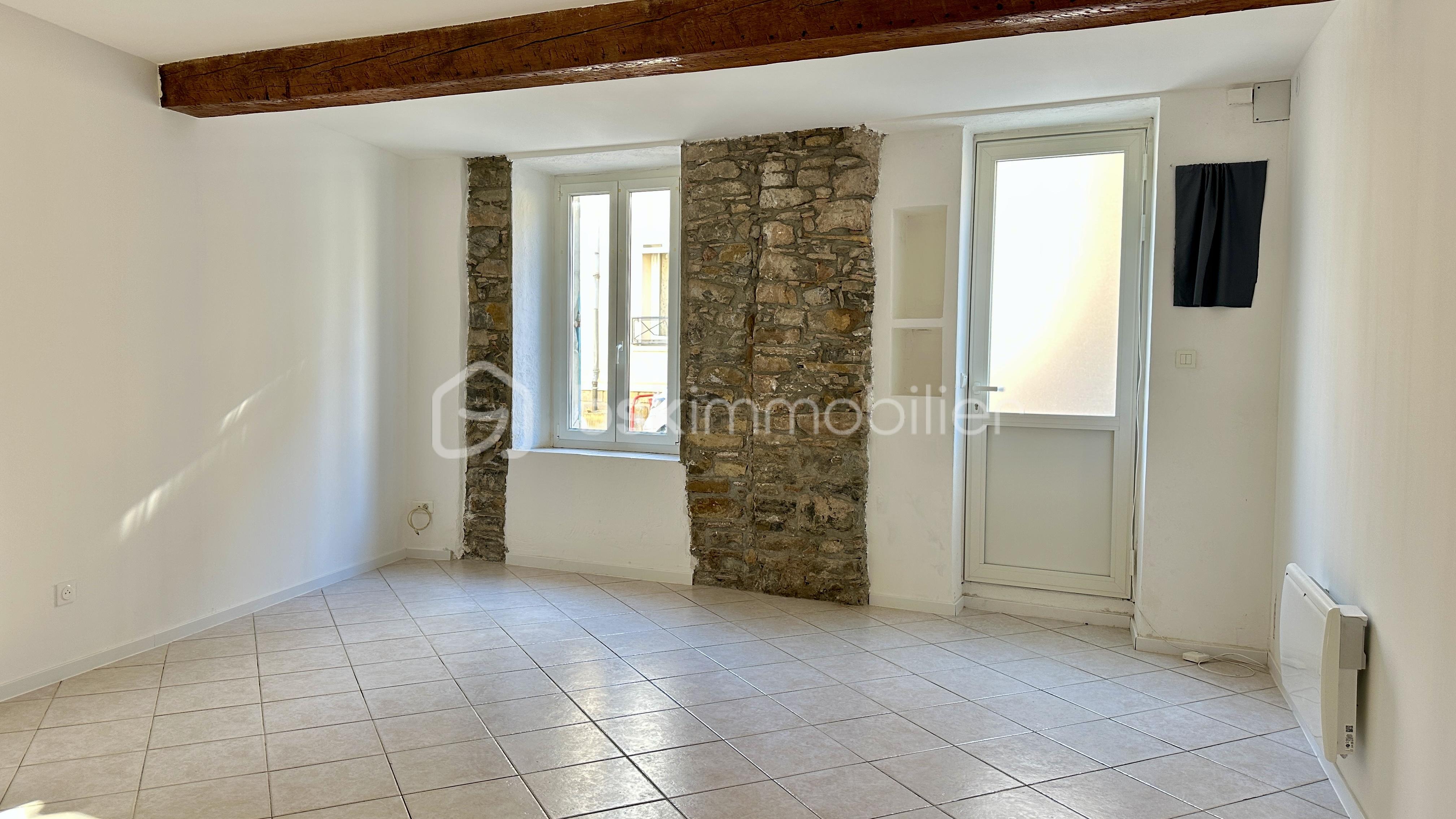 Maison 3 pièces 77 m² · à Moux · 77 m² · 75 000 €