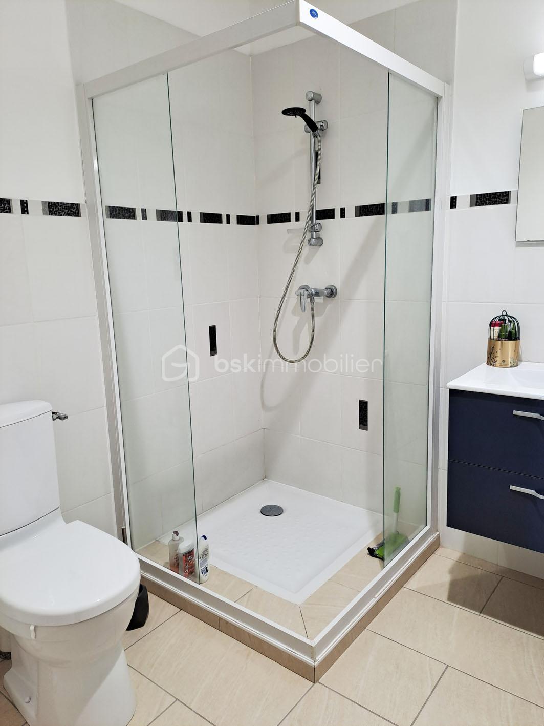 19 LASSE CHAMBRE 1.jpg