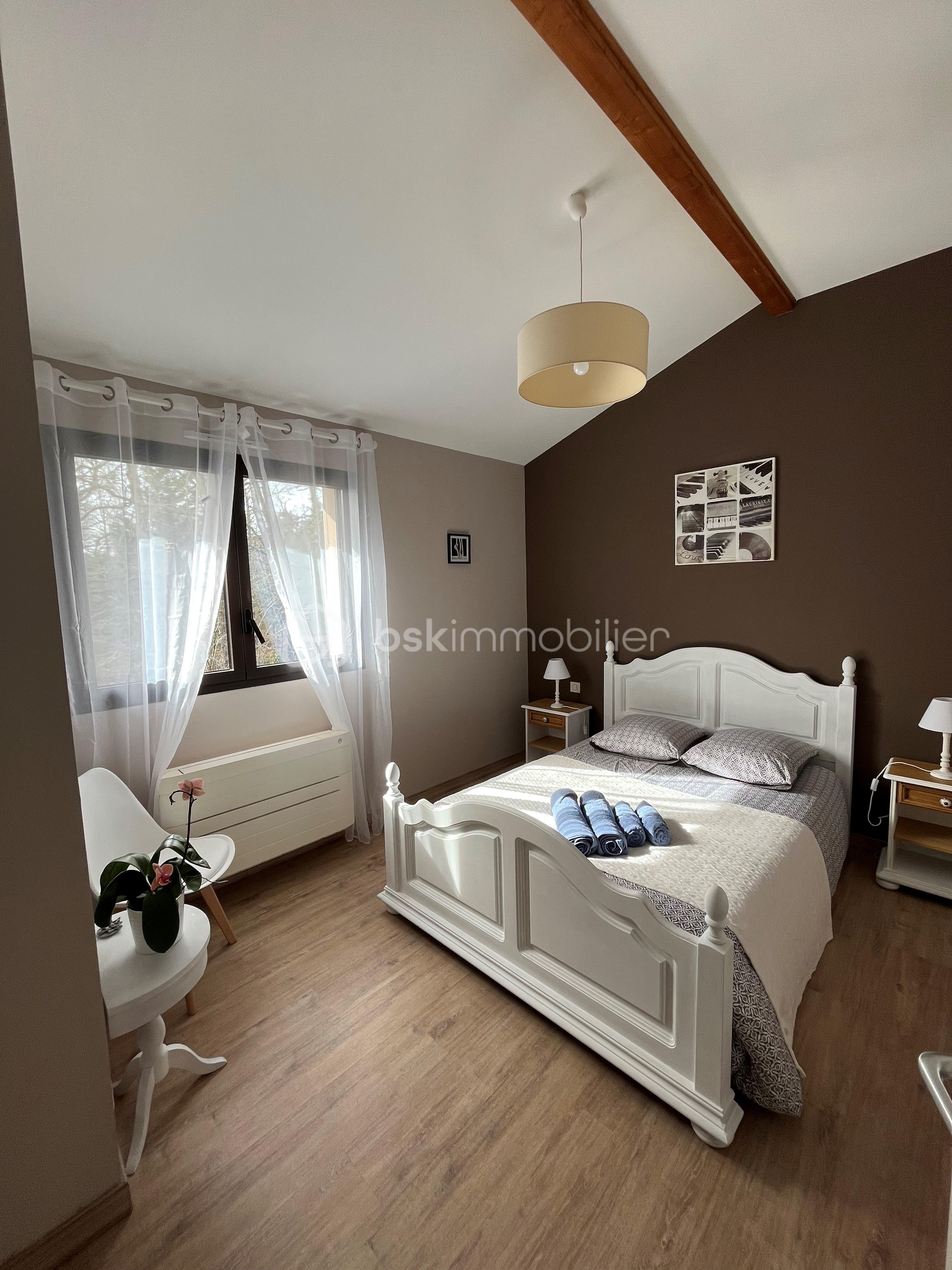 Maison traditionnelle de 170 m² - chambre 5 (1).jpg